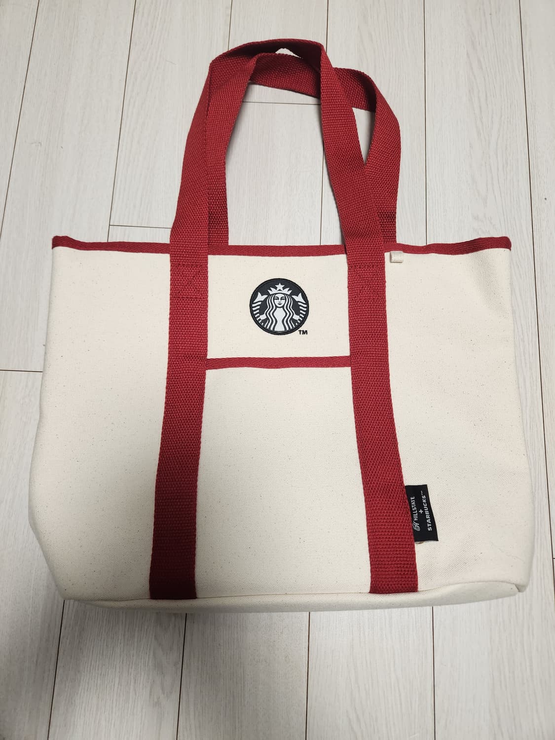 새상품)스타벅스 캔버스 토트백(힐스테이트콜라보)

사이즈 치수사진 참조^ 상품이미지1