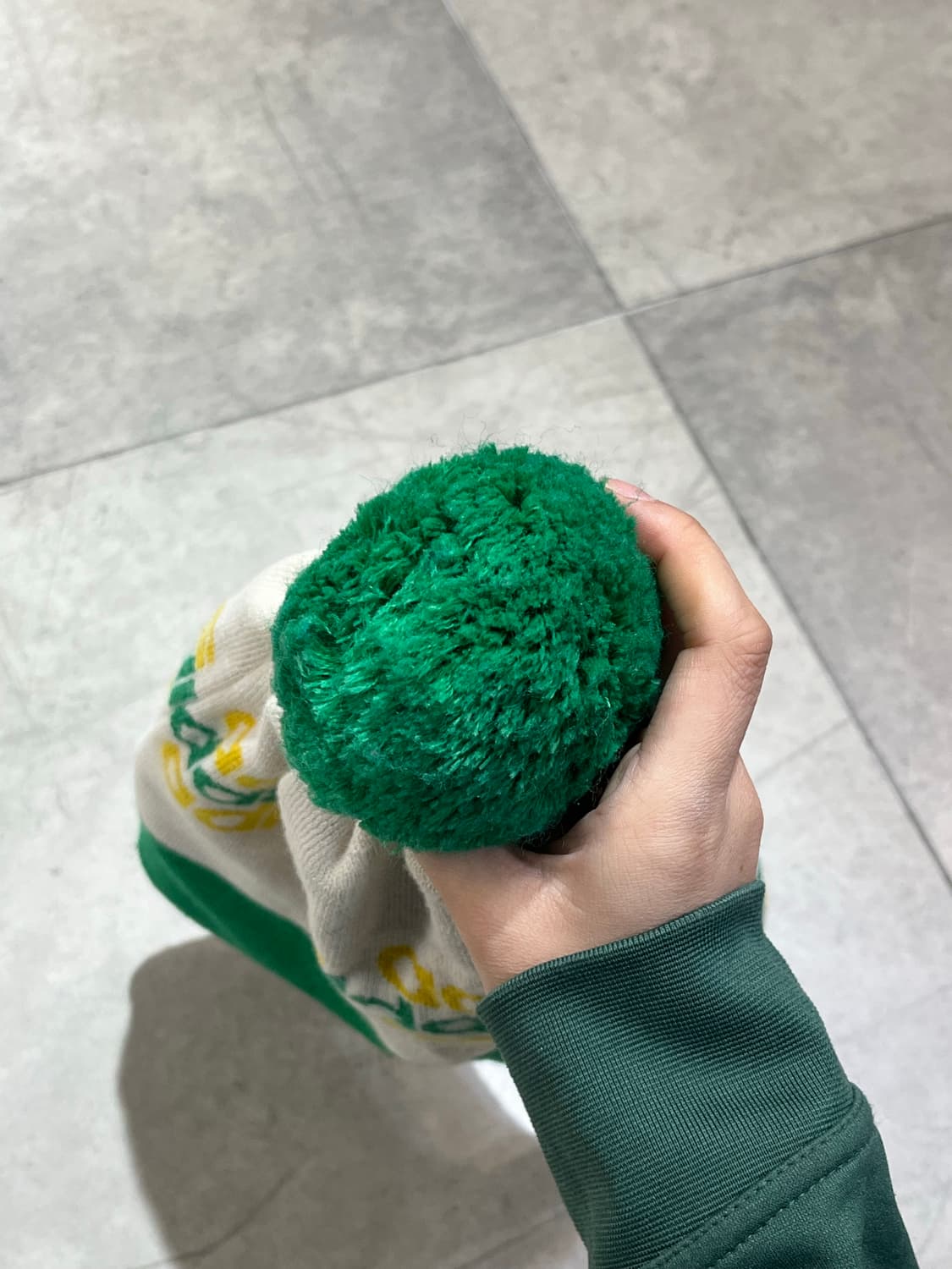 Adidas 빈티지 로고 패턴 니트 왕방울 비니  상품이미지7