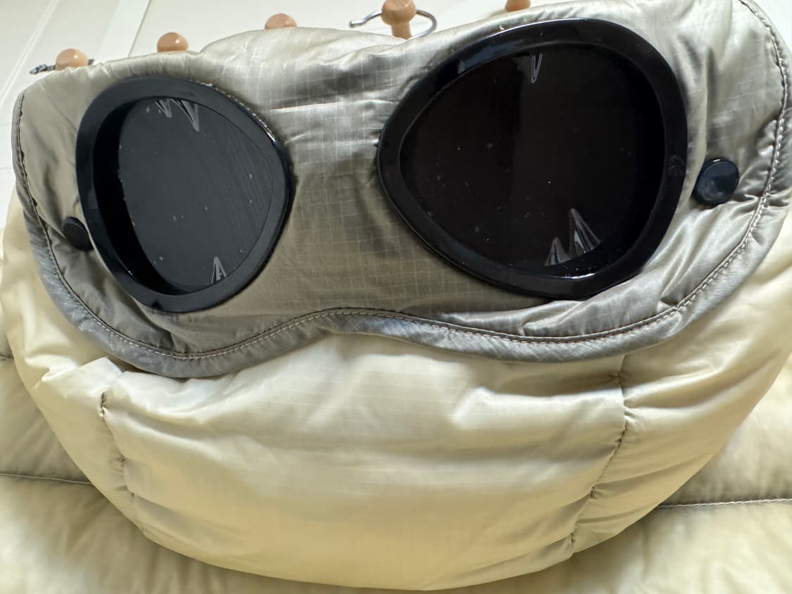 [XL] 25FW CP컴퍼니 DD쉘 고글 경량패딩 피스타치오 판매 상품이미지3