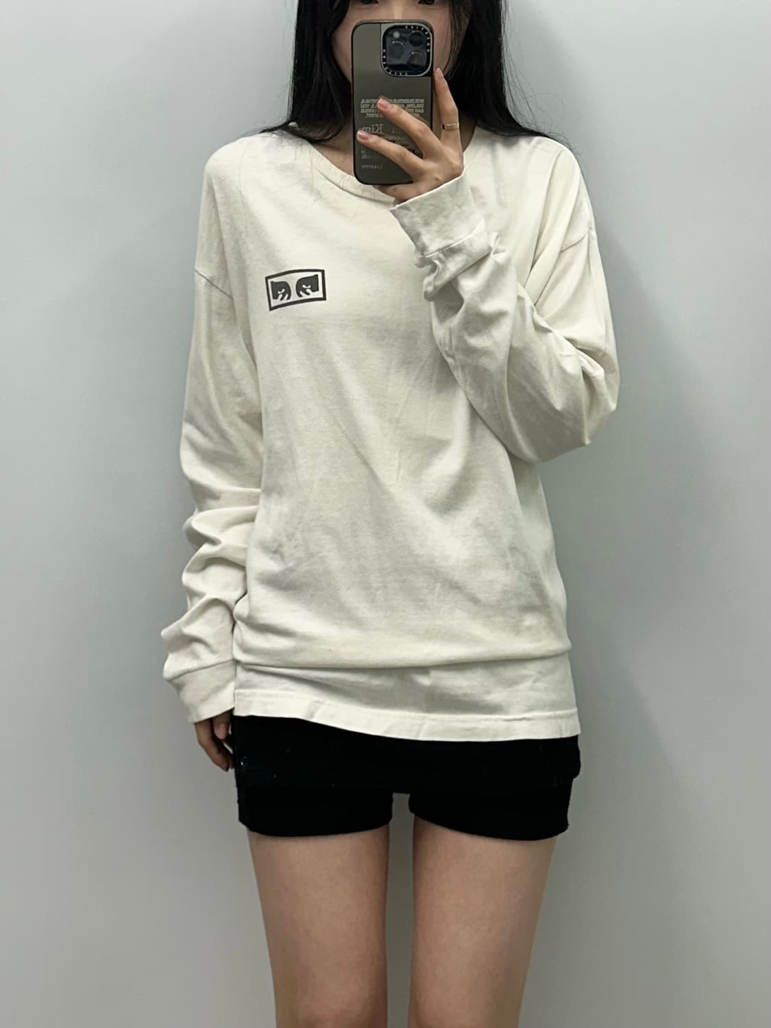 오베이 빅로고 화이트 롱슬리브 긴팔티 상품이미지1