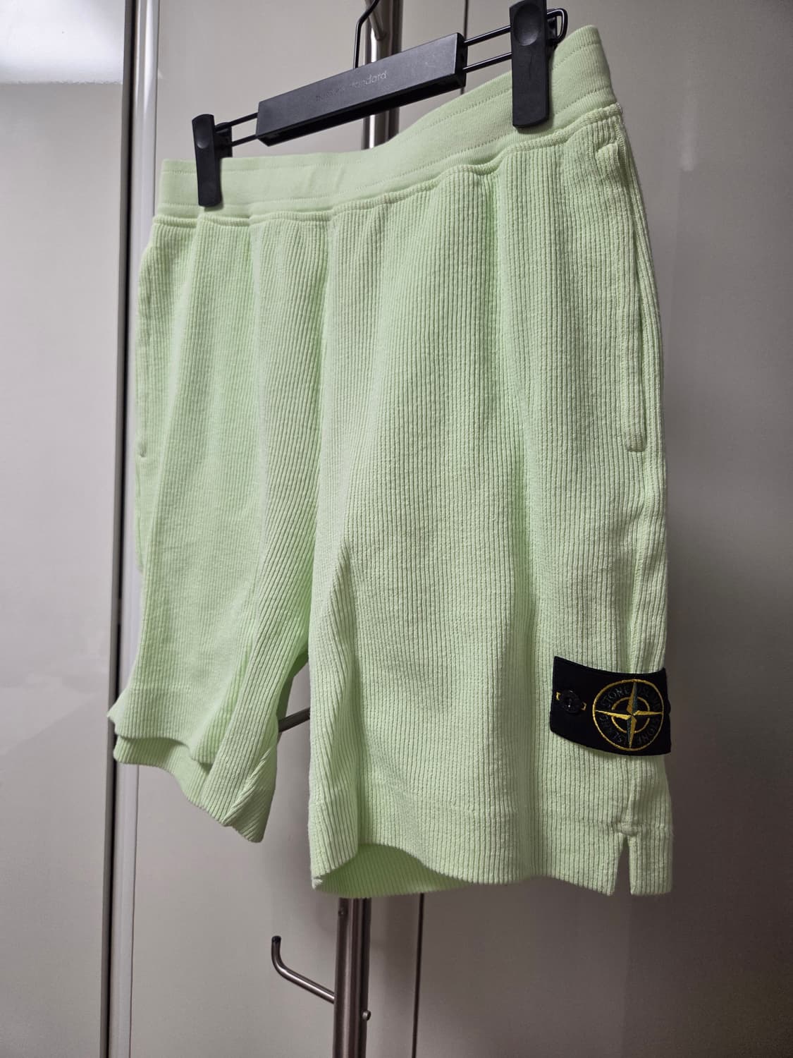 스톤아일랜드 버뮤다 반바지 라이트그린 상품이미지2