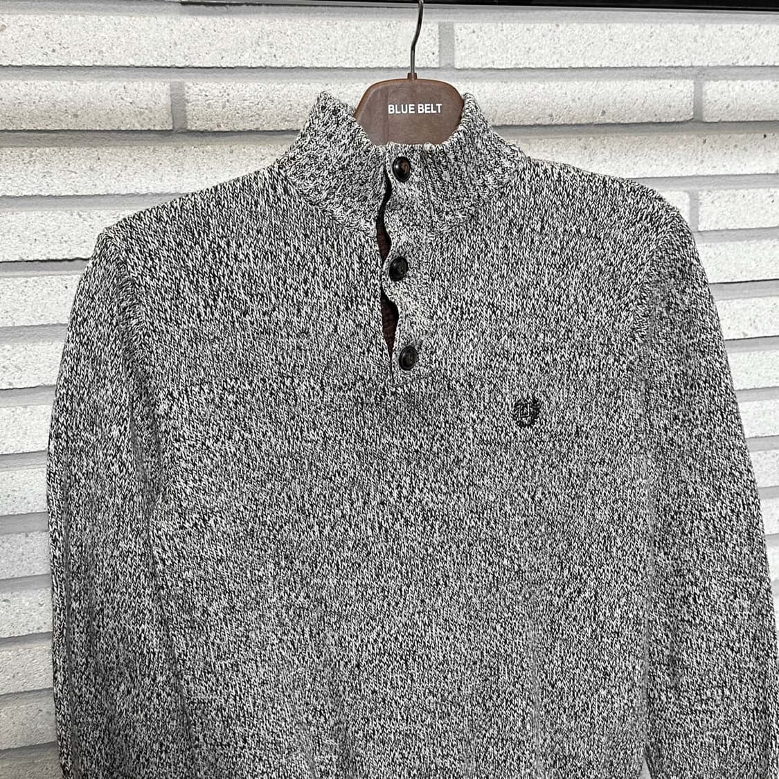 챕스 랄프로렌 하이넥 보카시 니트 엘보 패치 쓰리버튼 디테일 그레이 상품이미지4