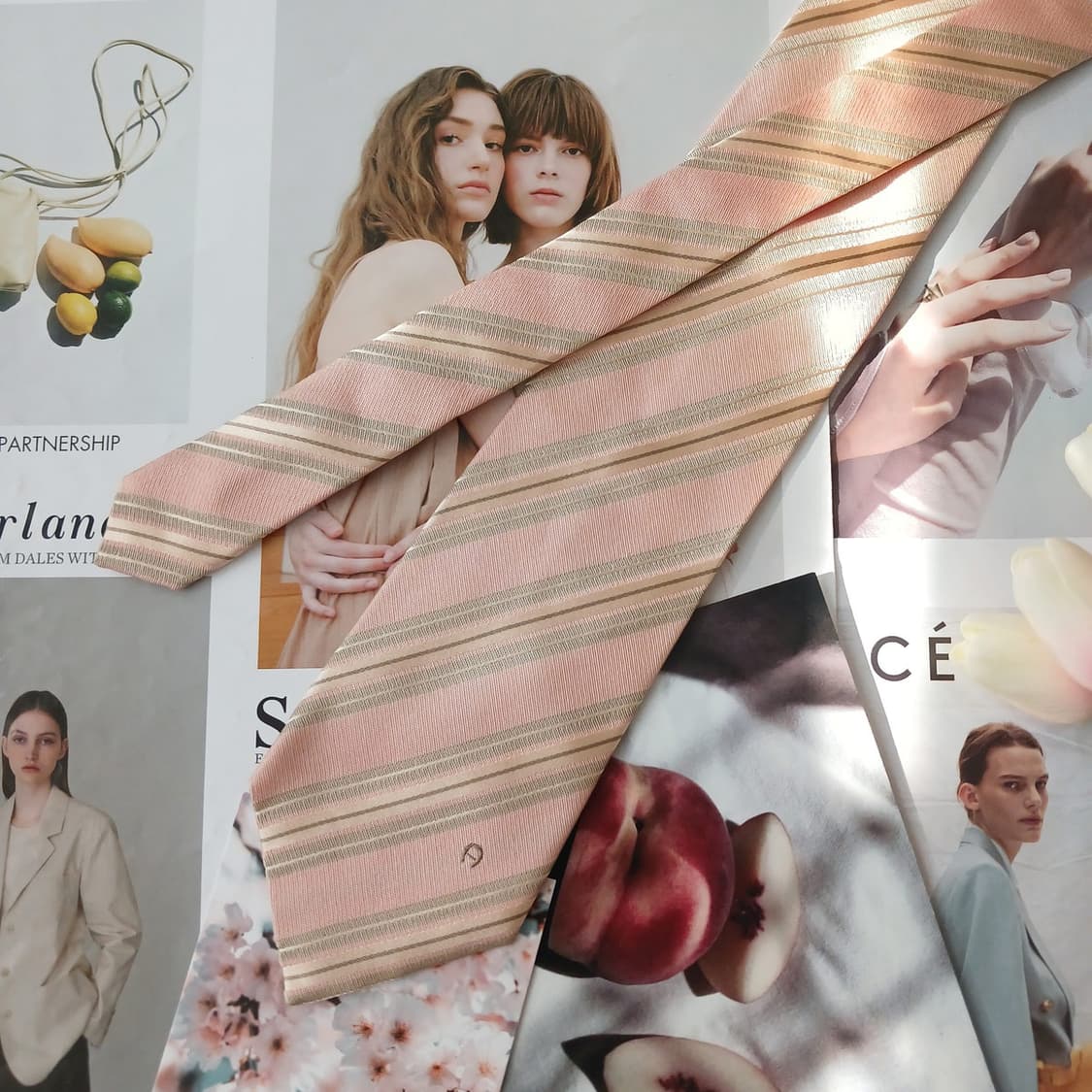 아이그너 실크 피치 스트라이프 넥타이 9.1cm A등급 A19075
 상품이미지3