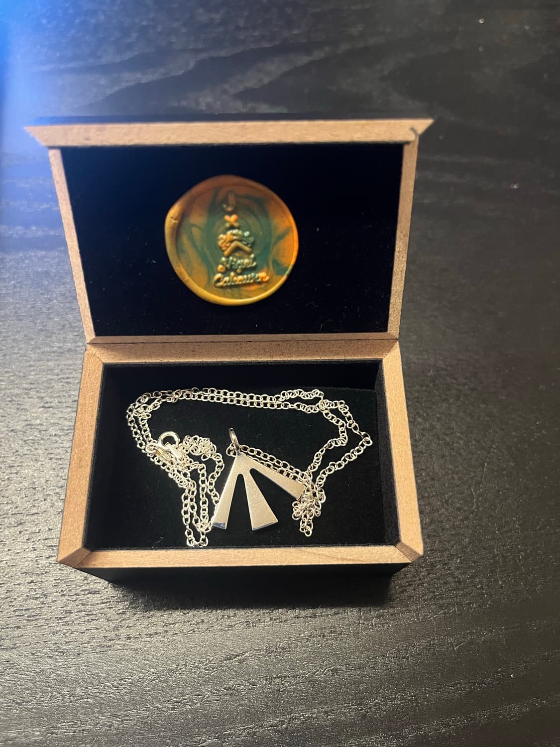 나이젤카본 X Johnny Hoxton London 브로드애로우 목걸이 상품이미지1