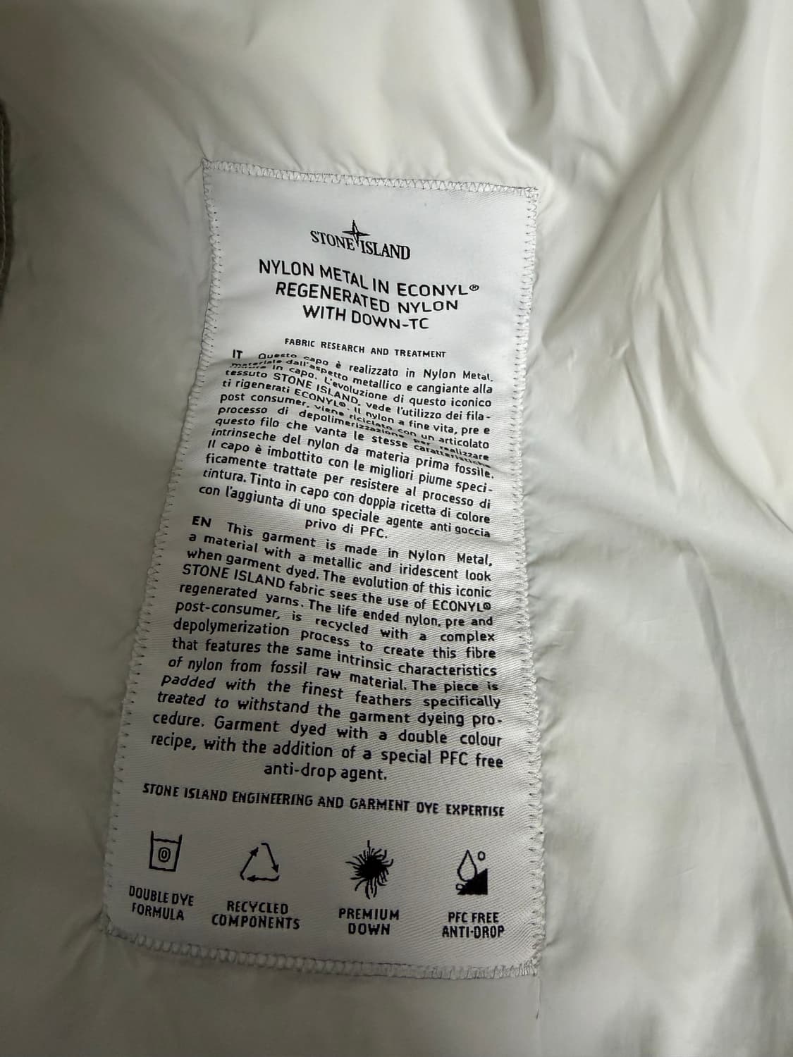 스톤 아일랜드 나일론 메탈 에코닐 재생 나일론 패딩 상품이미지6