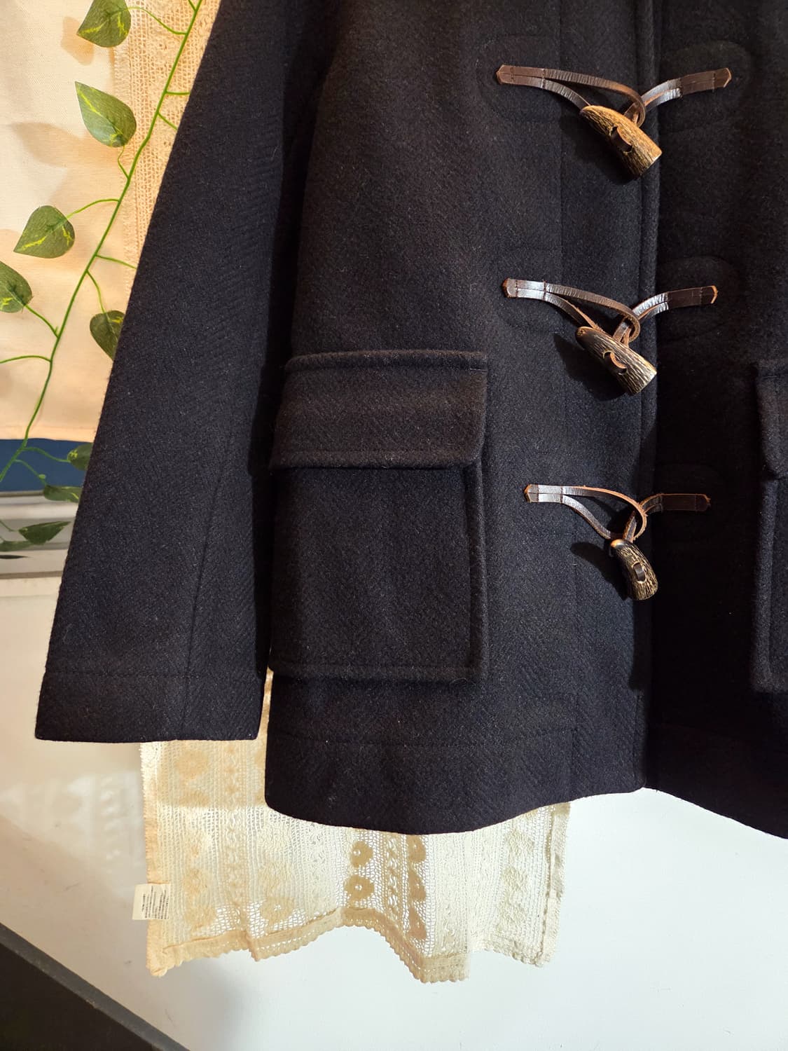 블랙 울 떡볶이 코트 상품이미지3