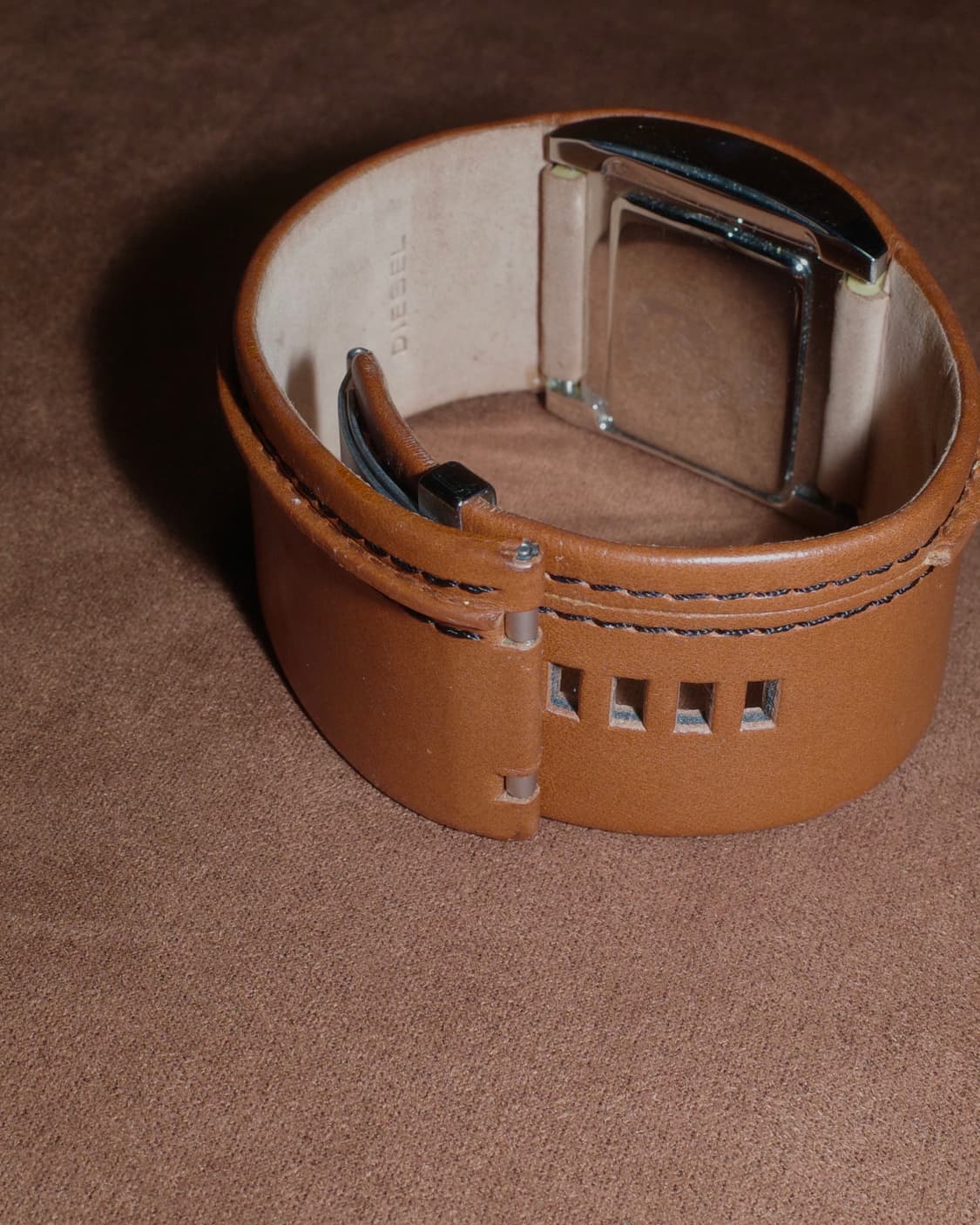 디젤 와이드 레더 스트랩 워치 상품이미지3