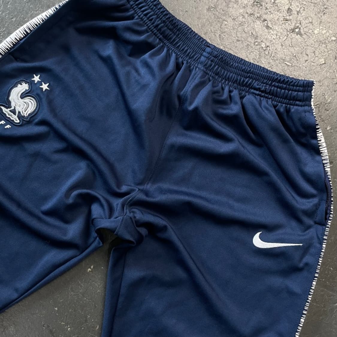 105 나이키 프랑스 국대 트레이닝 팬츠 상품이미지2