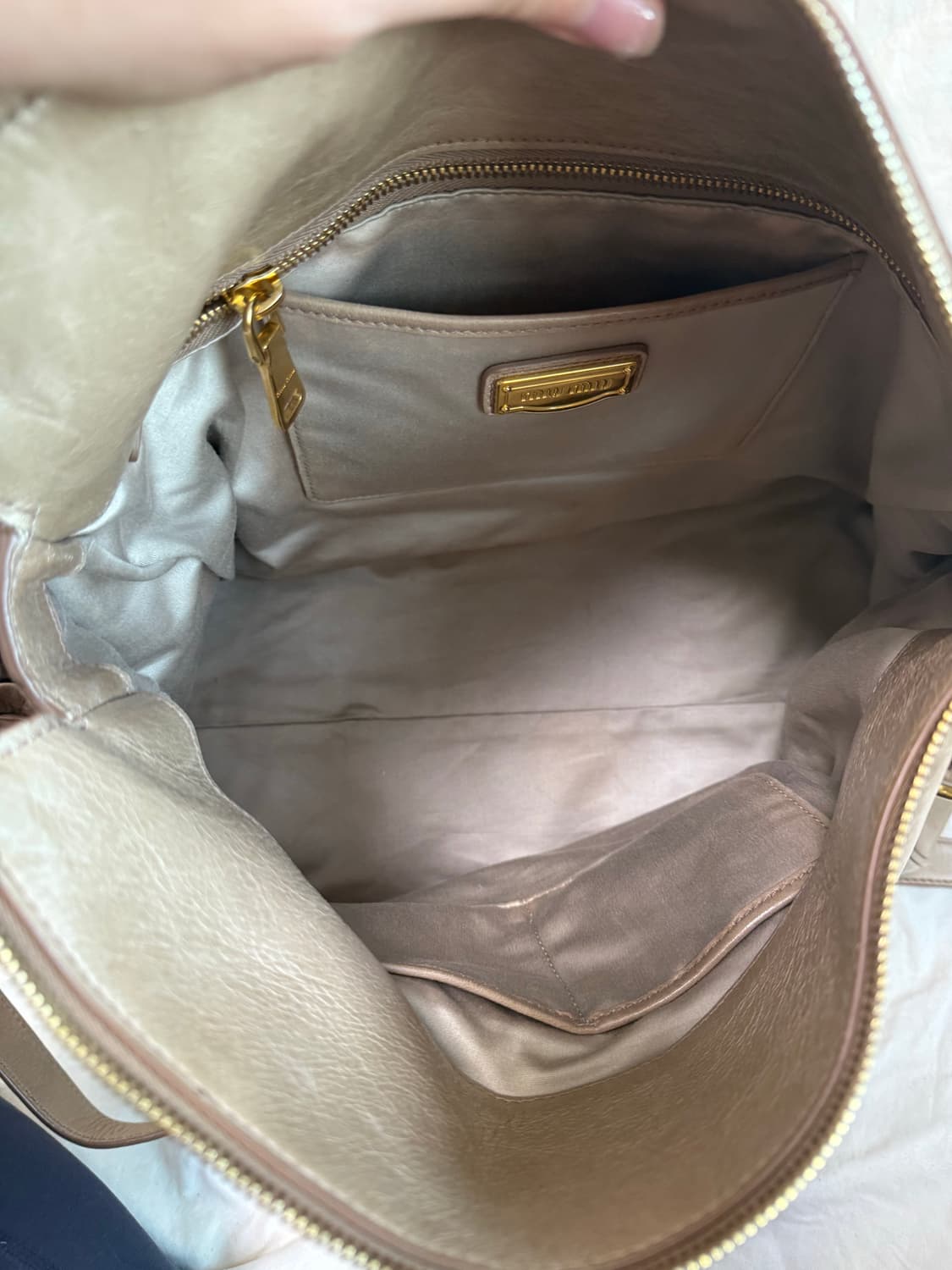 미우미우 비텔로 럭스 백  베이지 상품이미지9