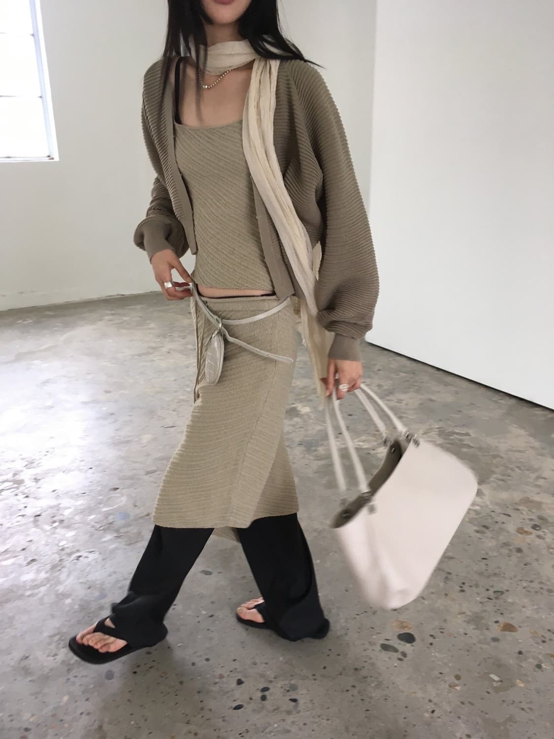 브리드 3D 플리츠 가디건 카키 상품이미지8