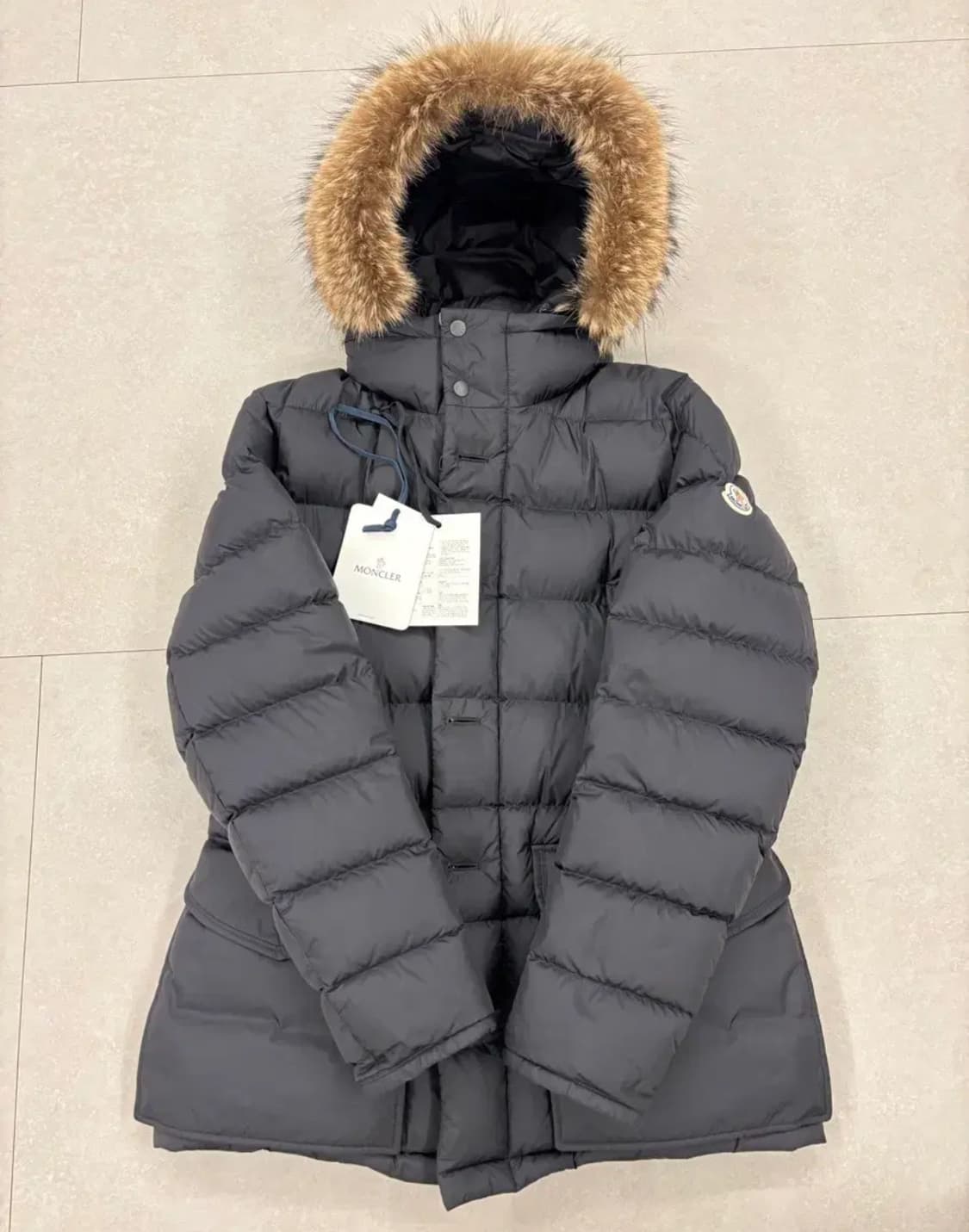 새상품급 몽클레어 클루니 블랙 3 사이즈 판매 상품이미지1