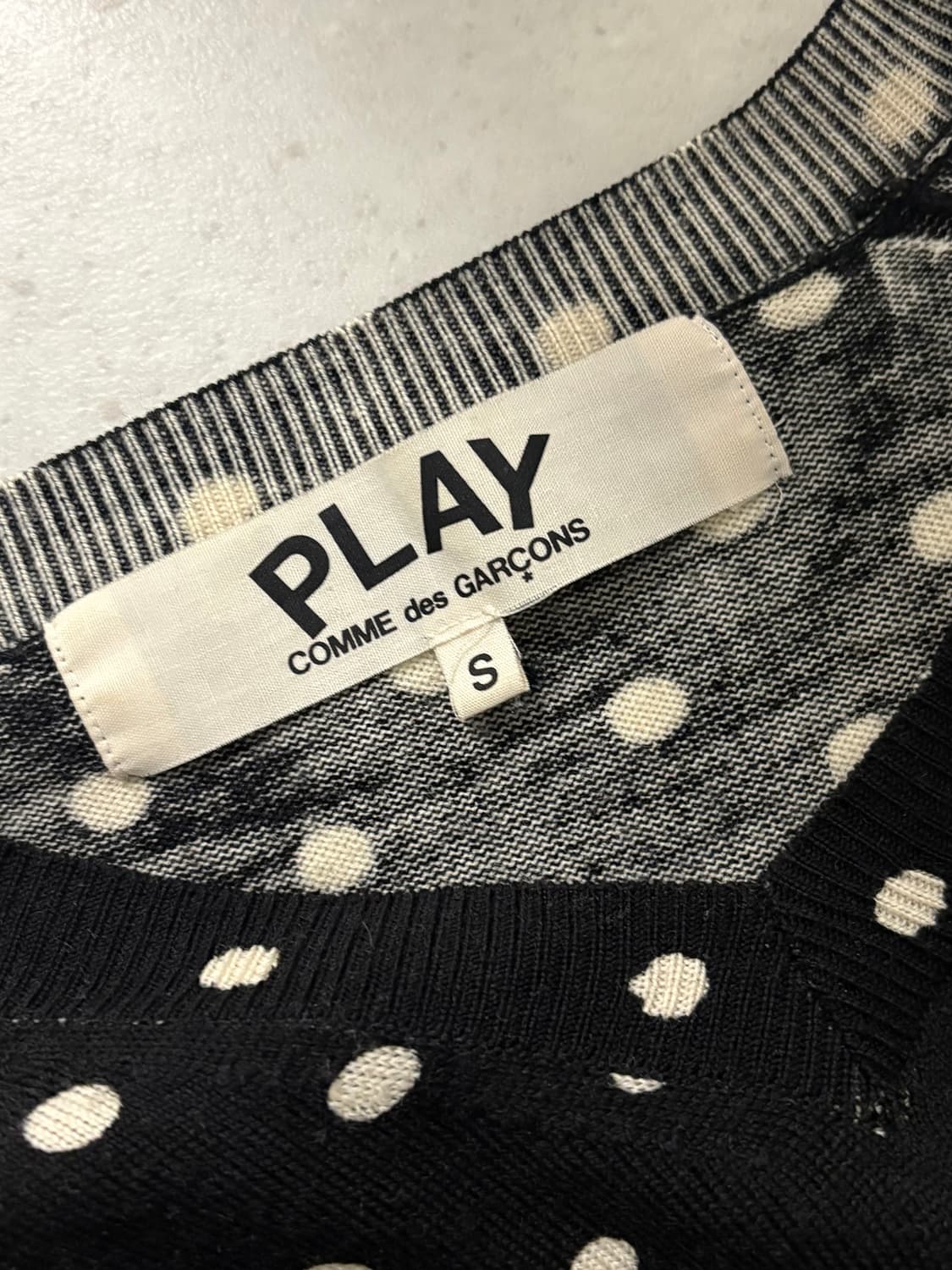 희귀)꼼데가르송 블랙 도트 니트 + 🎀 랜덤의류 🎀 상품이미지4