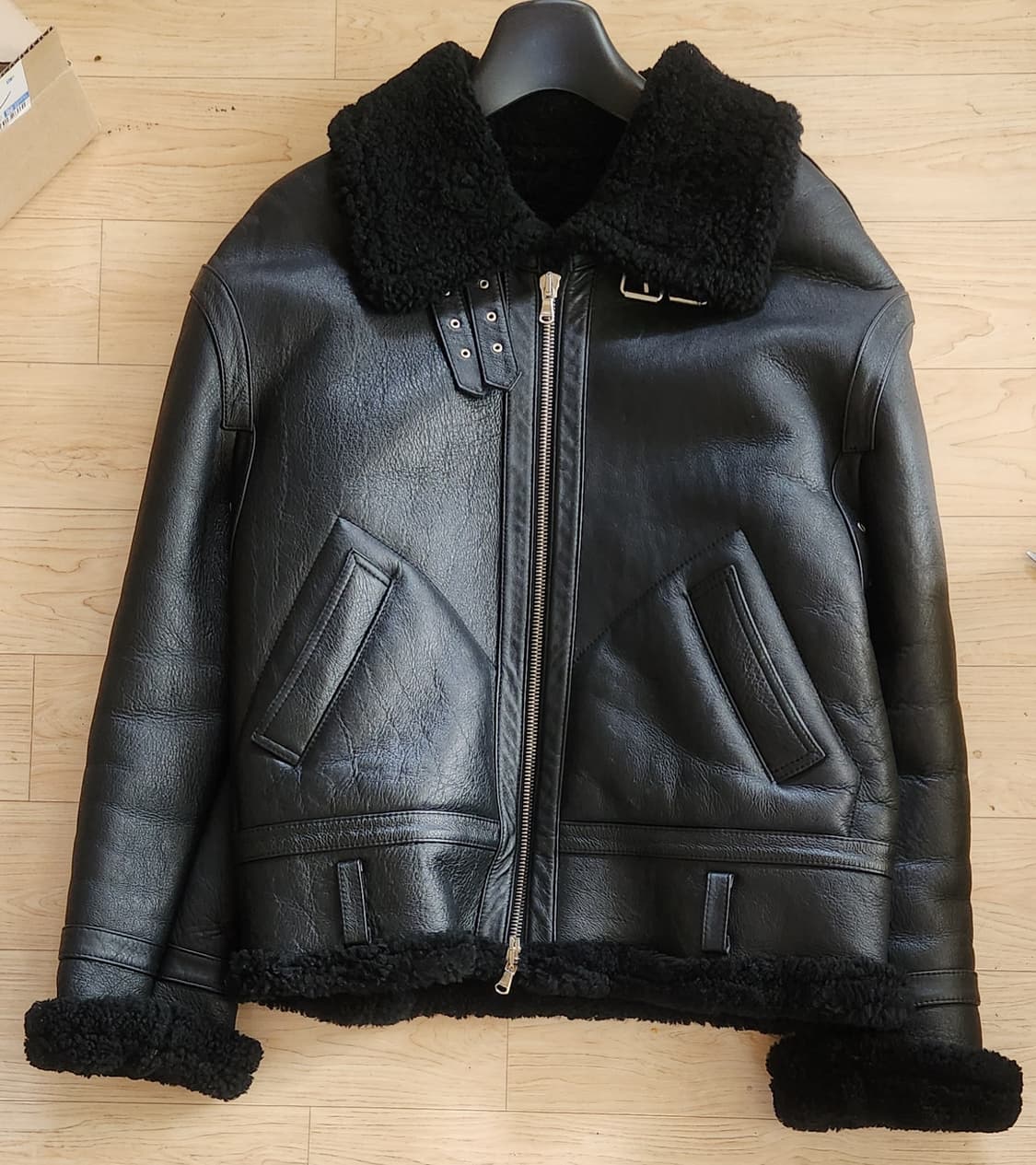 블랙 무스탕 양털 가죽 자켓 - 앤더슨벨 상품이미지2