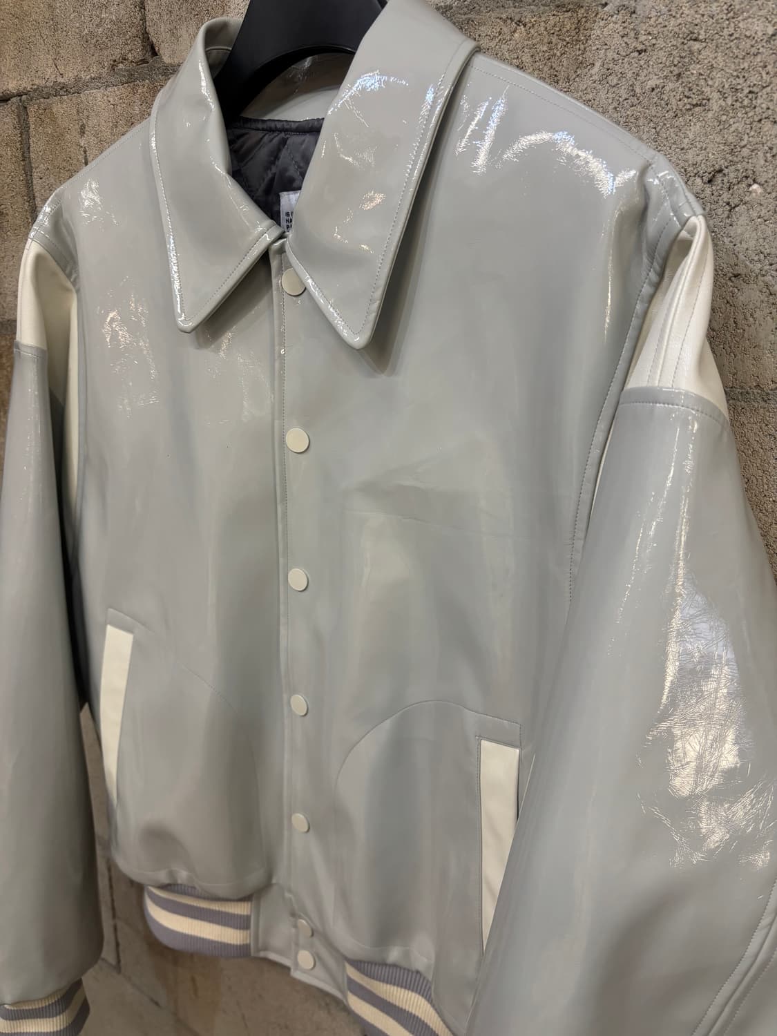 벌스데이수트 패턴트 스타디움 자켓 상품이미지4