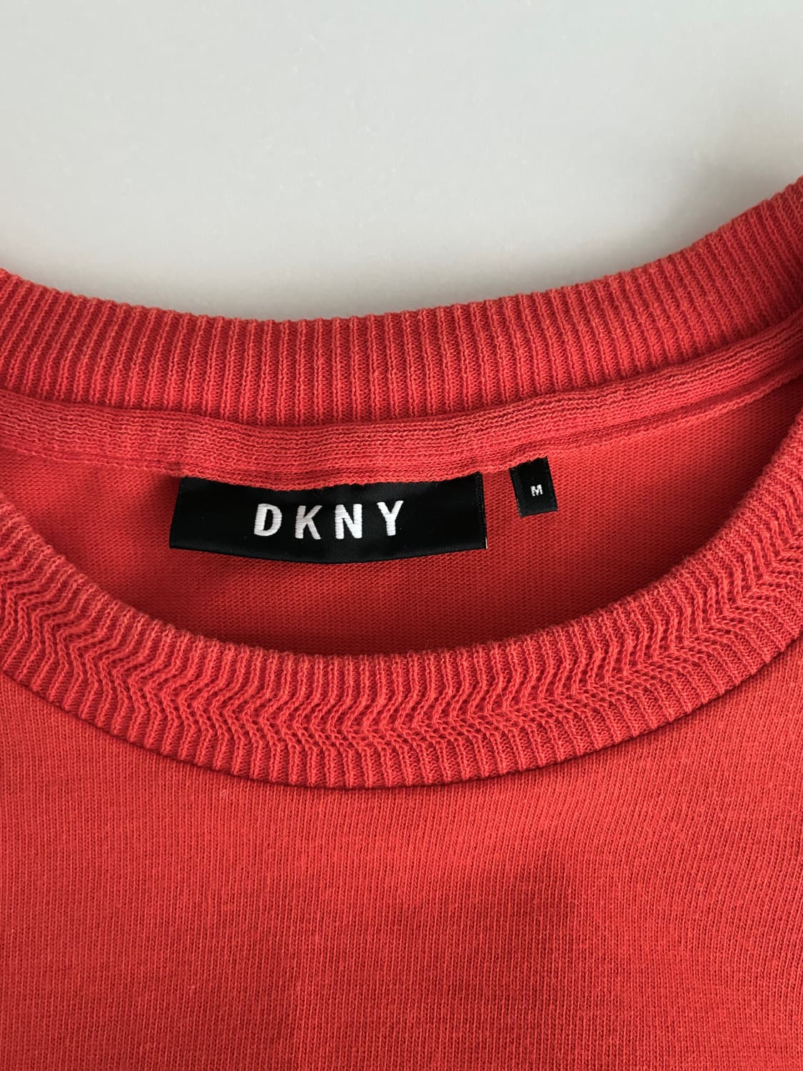 M) DKNY 오버핏 반팔 티셔츠 오렌지 상품이미지4