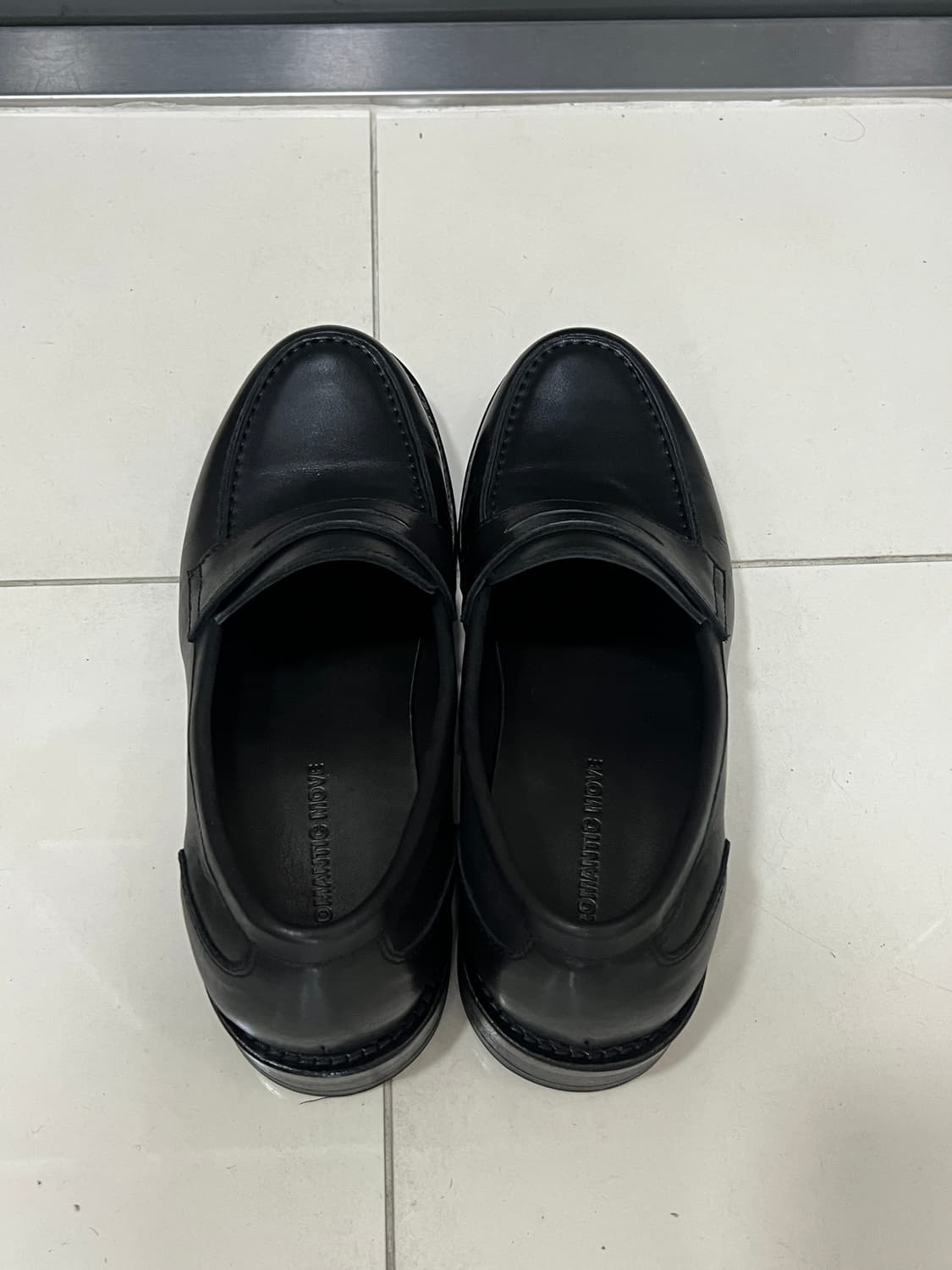 로맨틱무브 뉴 러그 로퍼 홀스레더 블랙 260 상품이미지3