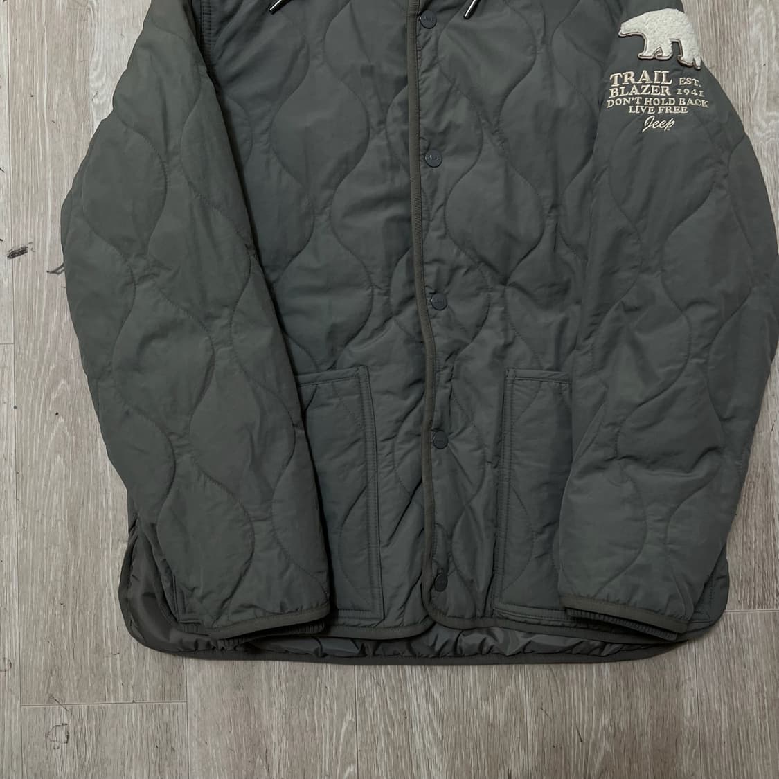 지프 오버사이즈 후드 퀼팅 경량패딩 S/90  상품이미지4