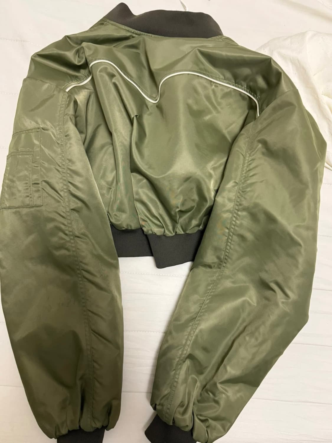 더미스터리호텔 크롭항공점퍼 상품이미지2