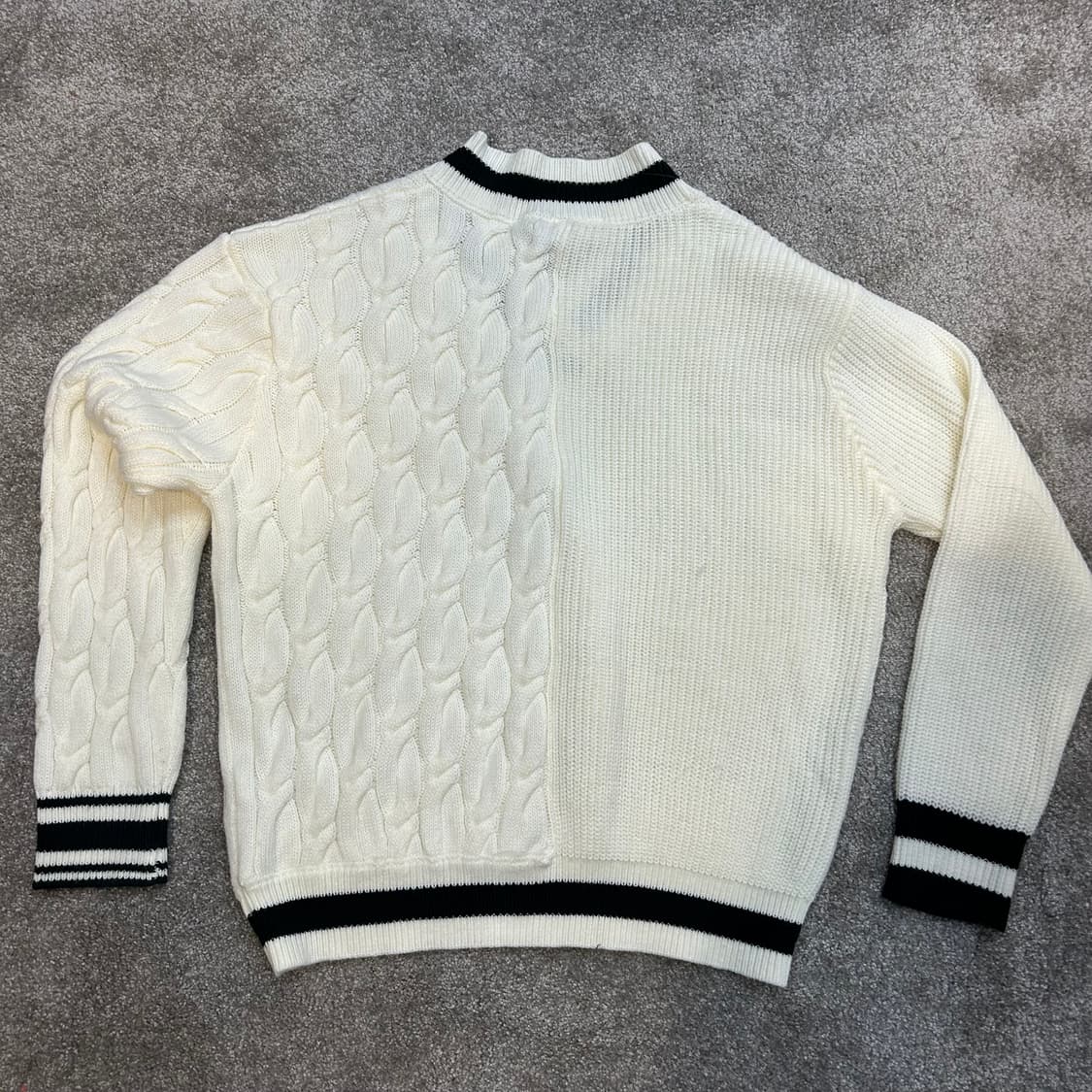 라코스테 V넥 니트 상품이미지2