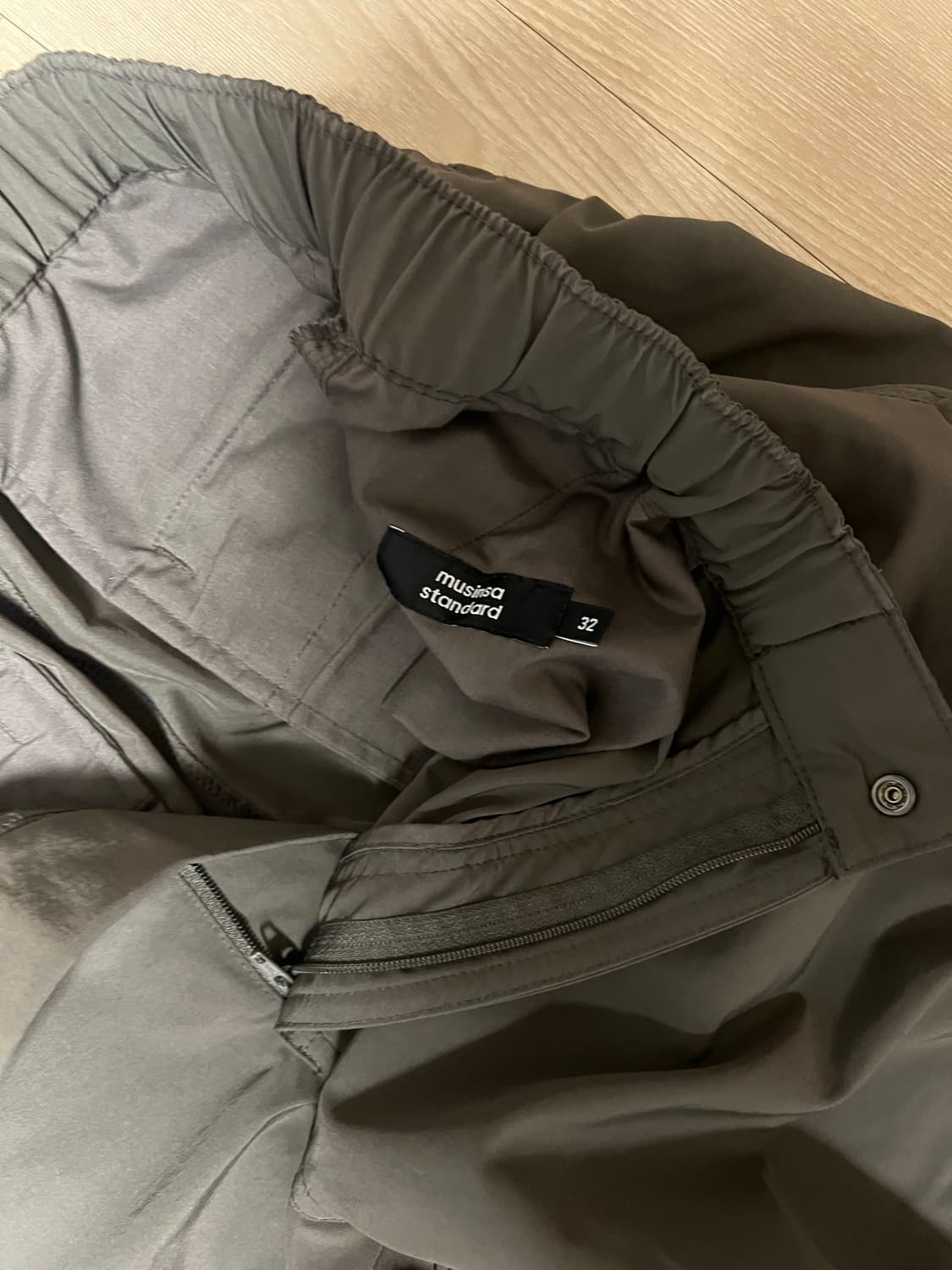 무탠다드 시티 레저 NP 사이드 지퍼 파라슈트 팬츠 [머드 그레이 상품이미지6