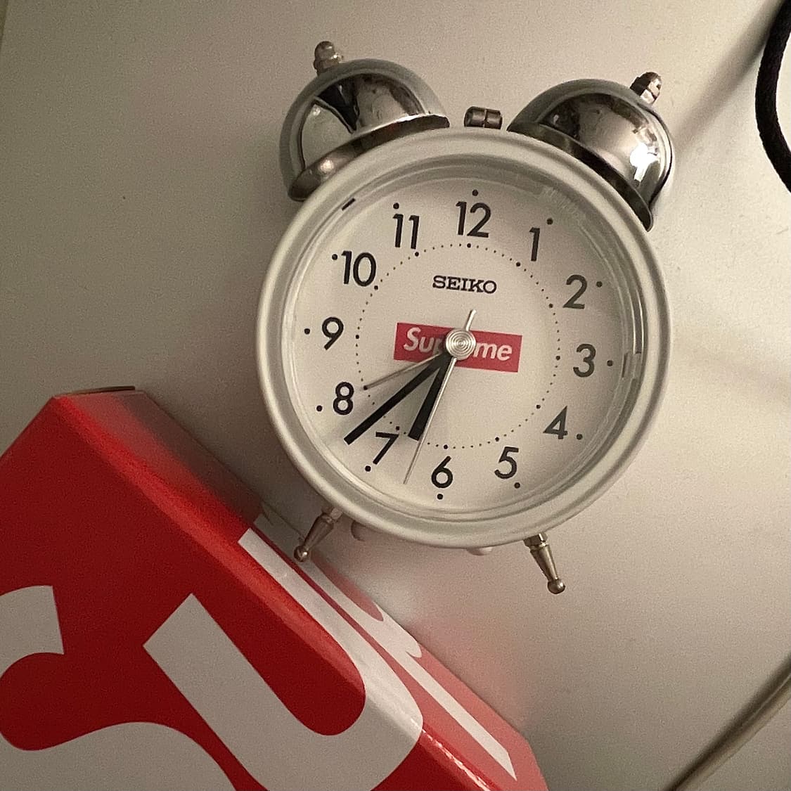 Supreme x SEIKO alarm clock 2022 f/w 상품이미지2