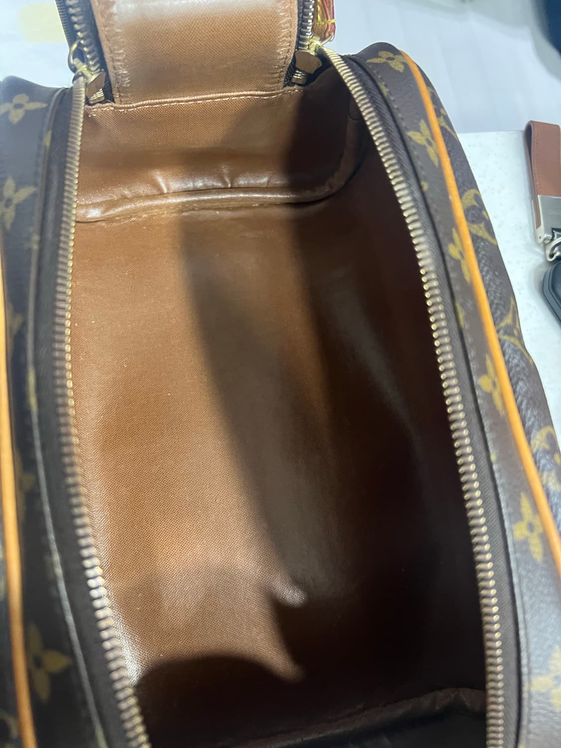 루이비통 돕키트 파우치 상품이미지4