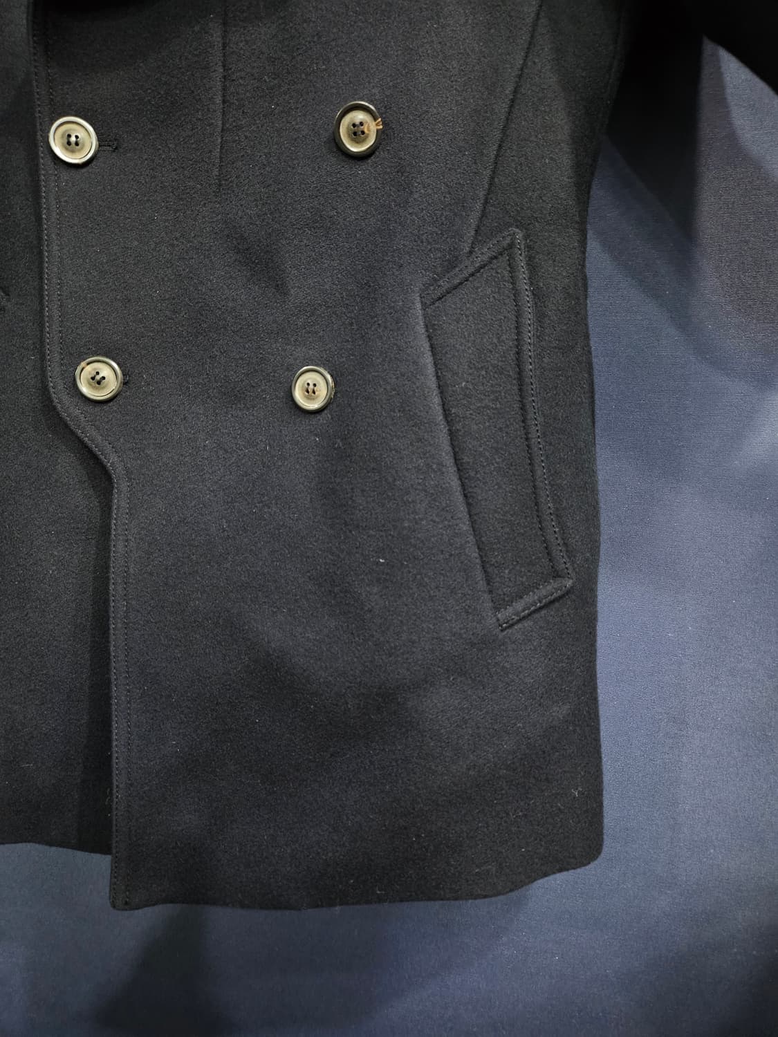 솔리드옴므 우영미 네이비컬러 남성 슬림핏 95 더블 반코트  상품이미지6