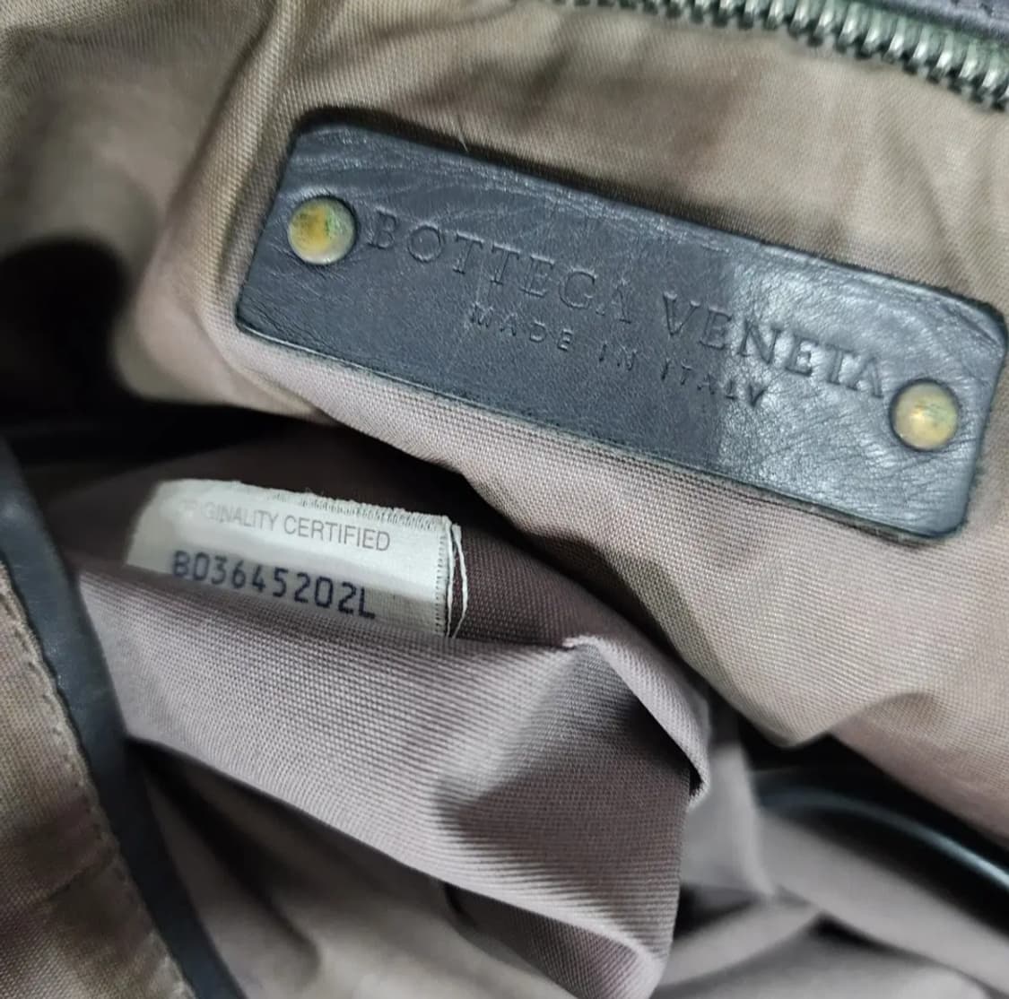 보테카베네타 크로스백 상품이미지9