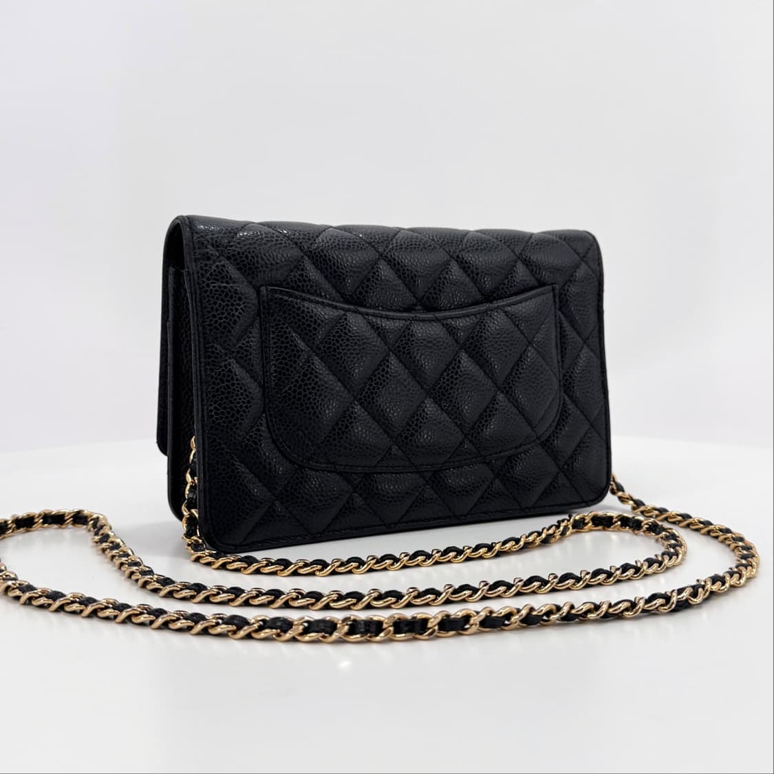 샤넬 캐비어 WOC 체인 크로스백 블랙 (AP0250) 상품이미지4