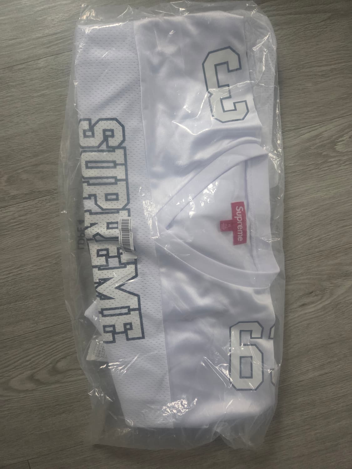 슈프림 본즈 풋볼 저지 화이트 - 25FW 상품이미지1