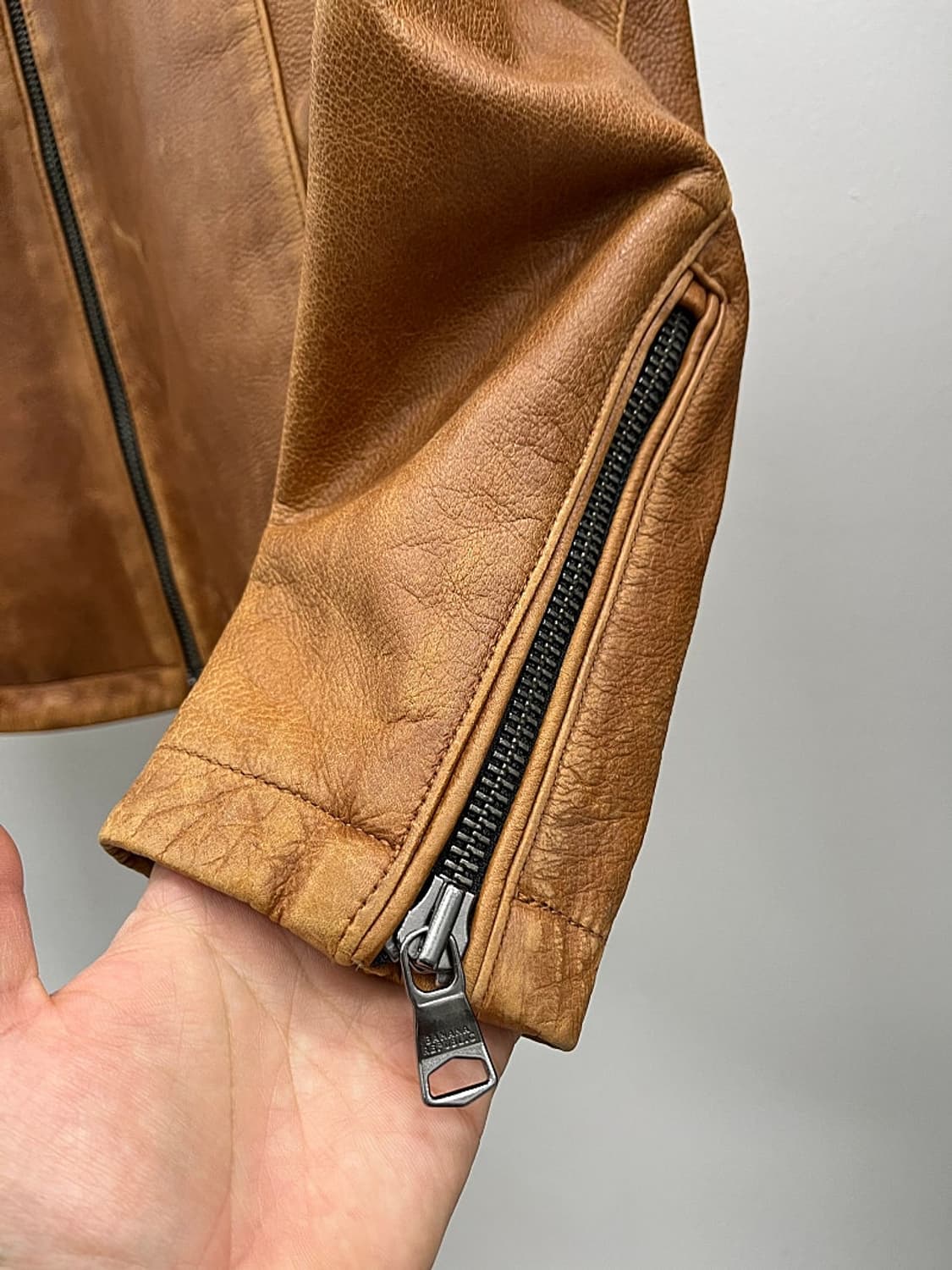 105) 바나나리퍼블릭 24ss 가죽자켓  상품이미지2