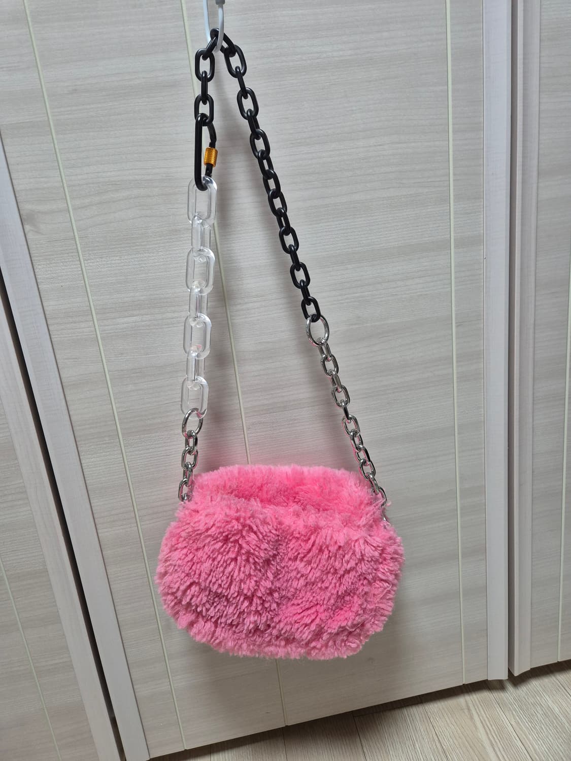 빔바이롤라 핑크퍼 크로스 바디 가방 상품이미지6