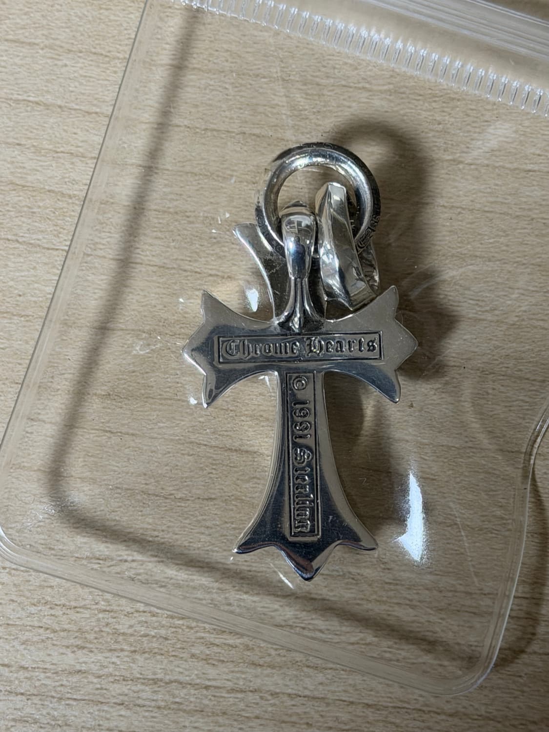 크롬하츠 스몰크로스 베일 펜던트 상품이미지2