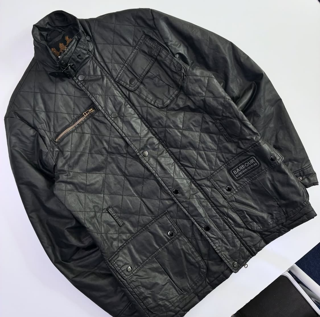 Barbour  바버 인터네셔널 퀼티드 왁스 자켓 (허리끈 x) 상품이미지3