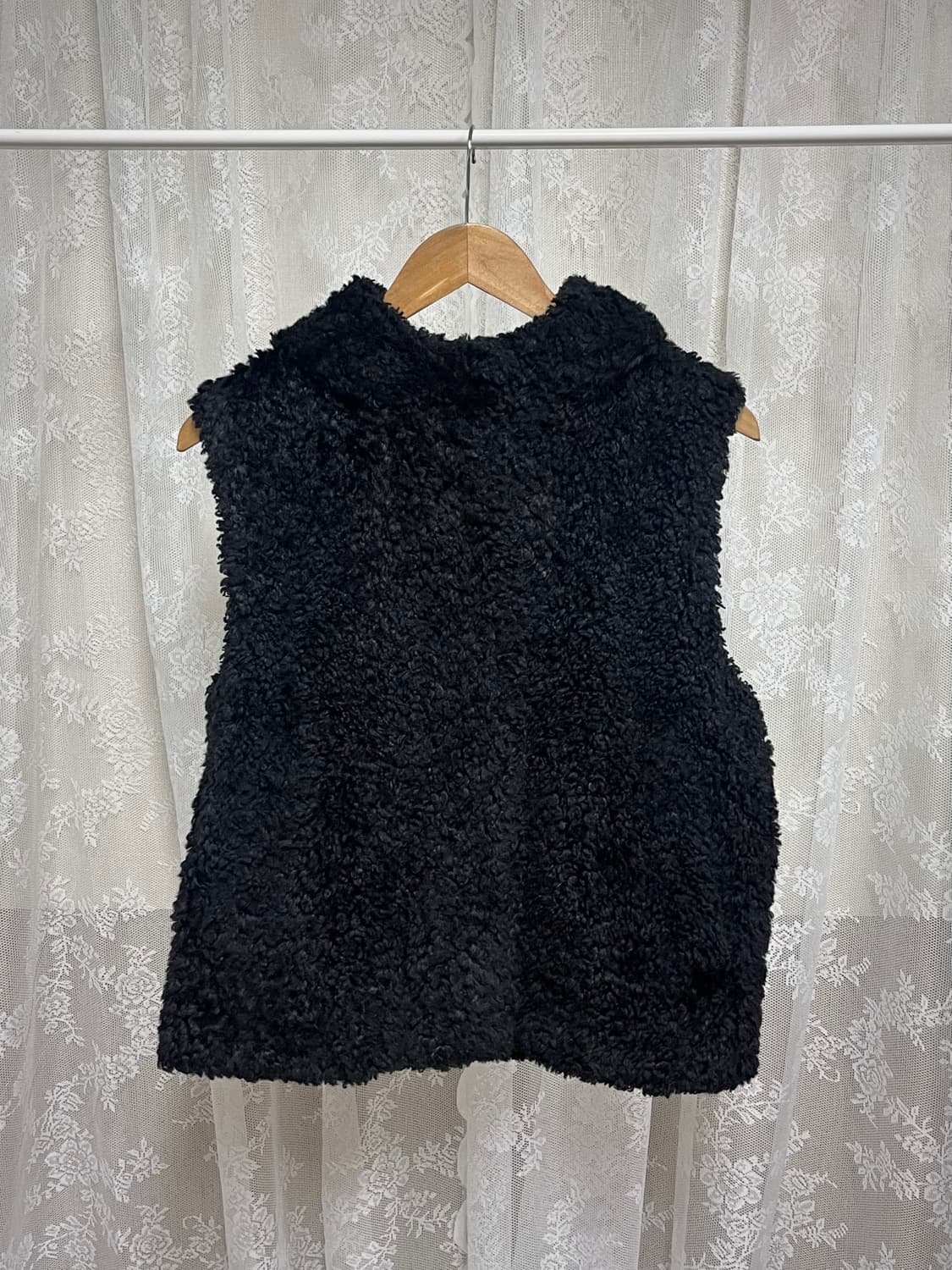 38) 코스 COS 뽀글이 후드 조끼 블랙 상품이미지2