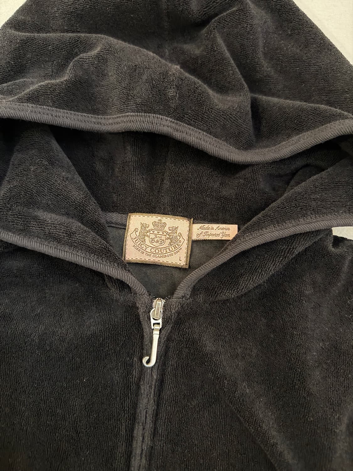 희귀) 쥬시꾸뛰르 딱붙핏 y2k 벨벳 후드집업 블랙 상품이미지4