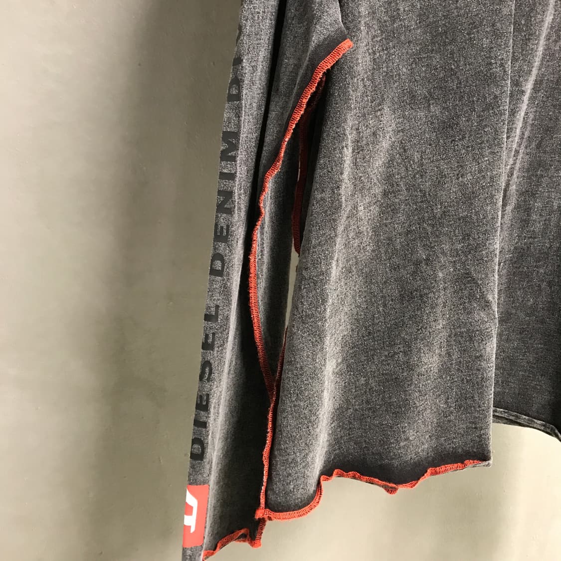 디젤 피그먼트 긴팔 티셔츠 XL 상품이미지4