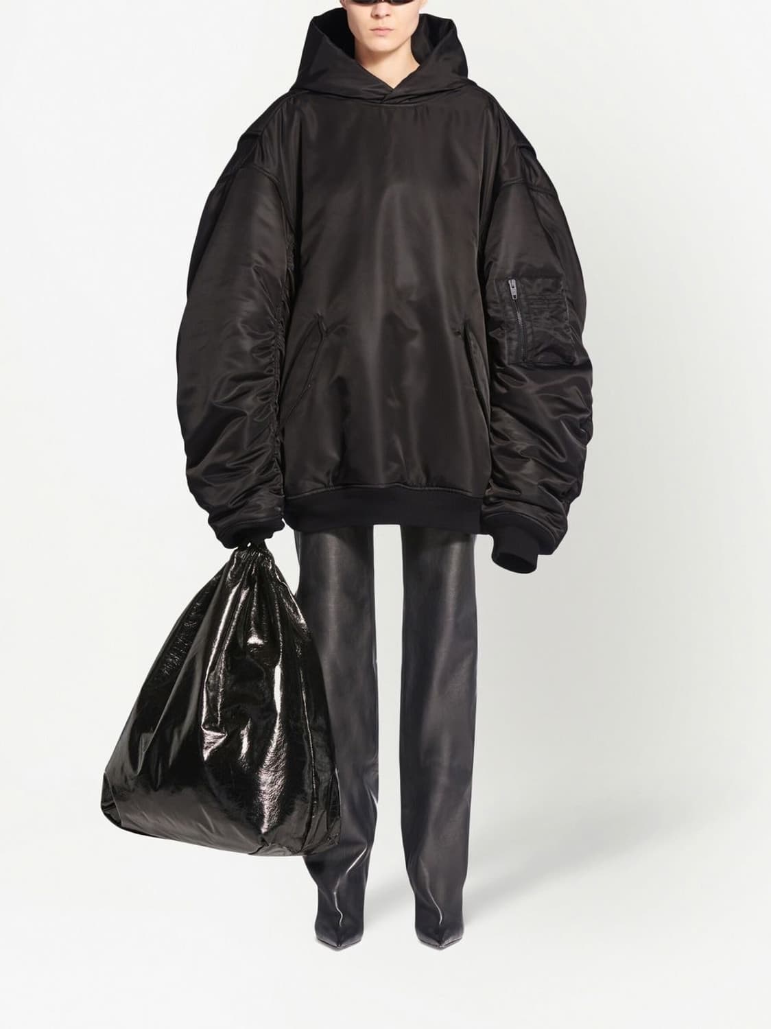 발렌시아가 스포티 B 풀오버 봄버 후드 상품이미지3