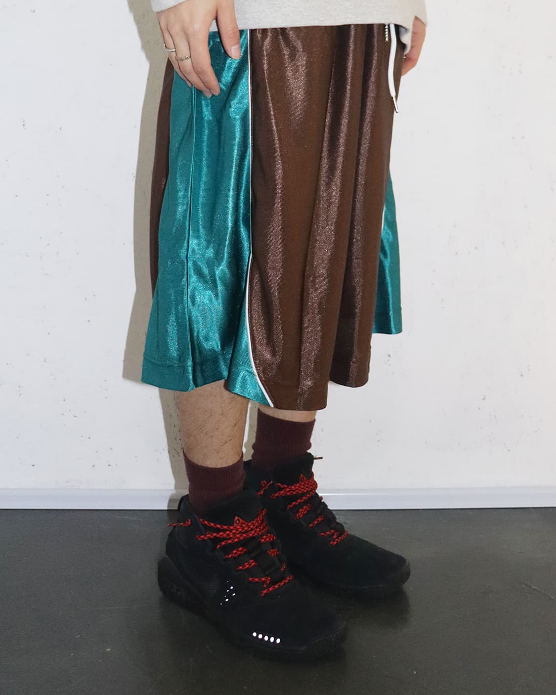 빈센트 보일리-샤틀랭 배기 볼 쇼츠 브라운 & 틸 상품이미지2