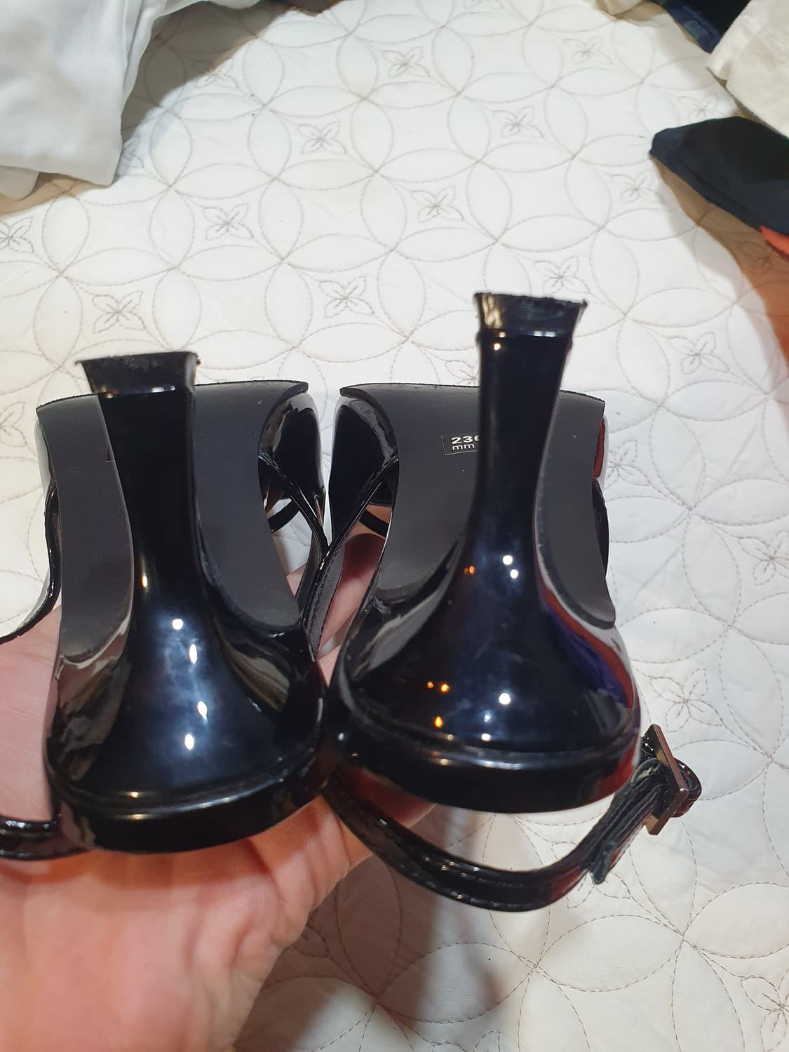 THE CADEAU 블랙 에나멜 힐 펌프스 230mm 상품이미지5