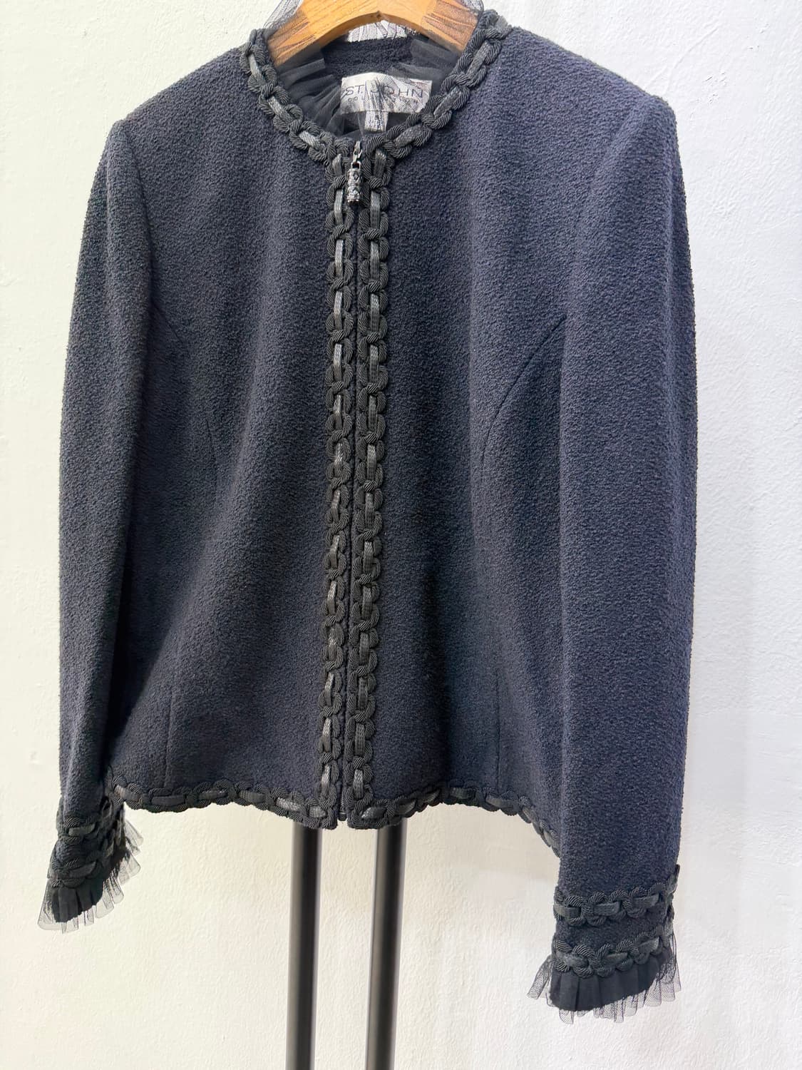 매장판정품) ST.JOHN 컬렉션 센존 블랙 트위드 자켓 6 상품이미지3