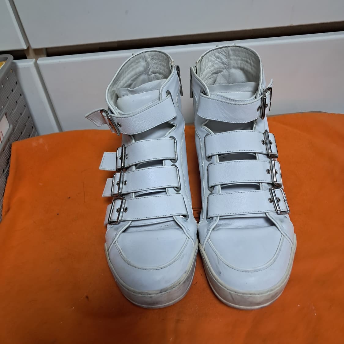 정품 디스퀘어드2 버클 하이탑 스니커즈 42.5(약270~275) 상품이미지2