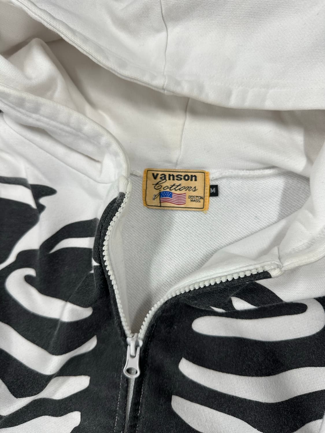  벤슨 레더 본 스켈레톤 화이트 후드 집업 상품이미지5