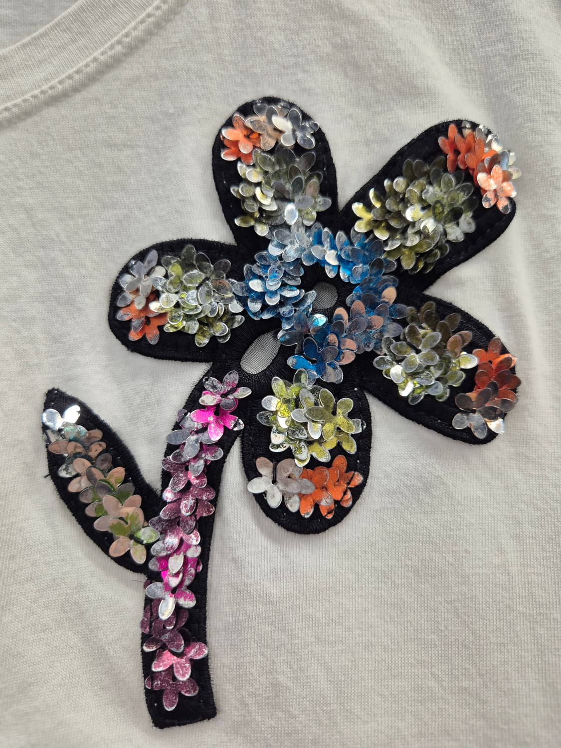 버버리 화이트 플라워 스팽글 반팔티 S 상품이미지4