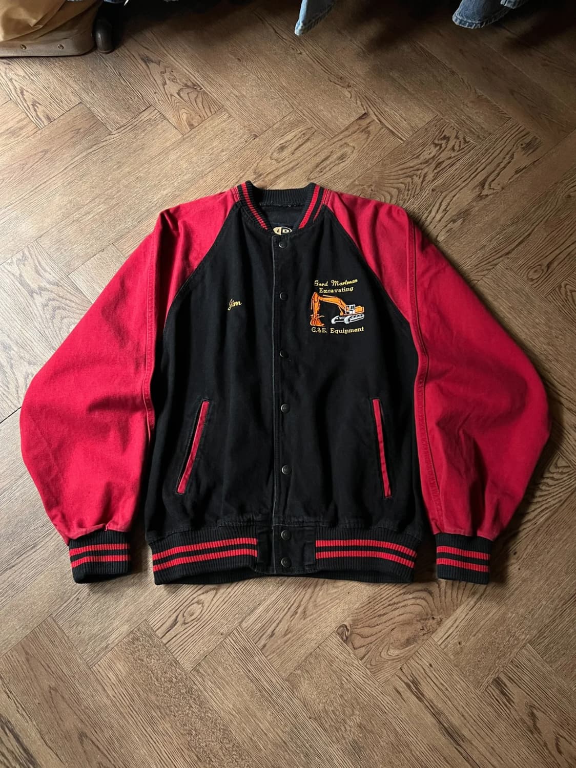 [L]Made in Canada 블랙 레드 데님 바시티 자켓 상품이미지1