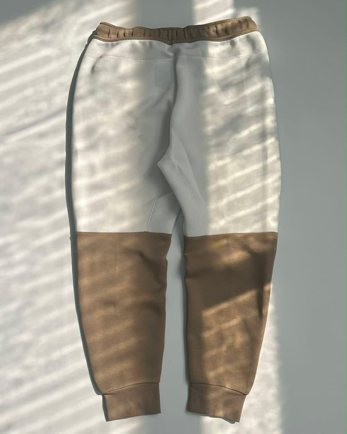 [L] 나이키 테크팩 화이트 브라운 조거 팬츠 상품이미지2