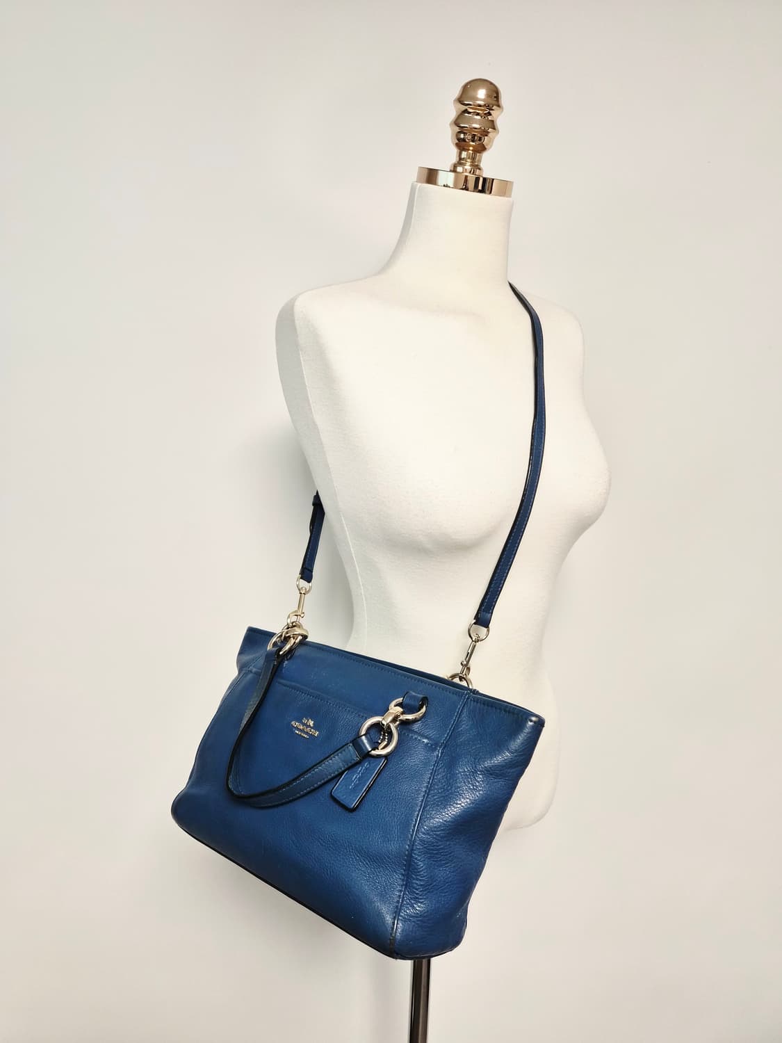 코치 블루 소가죽 숄더백 토드백 가방 상품이미지1