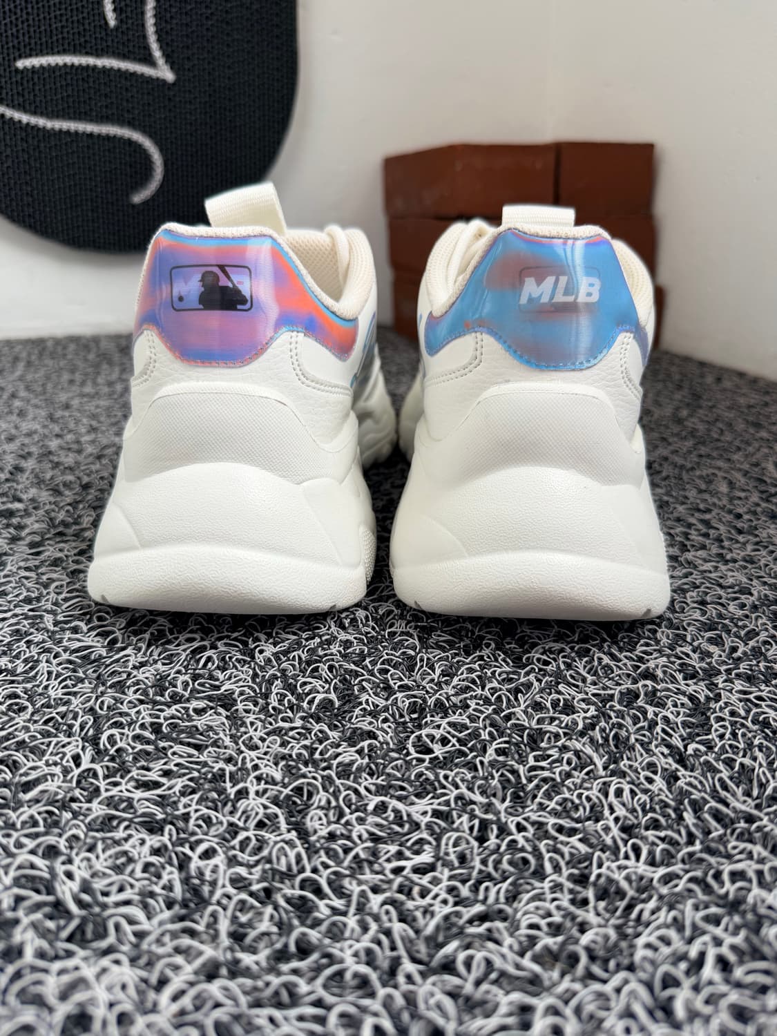 흰색 LA 로고 운동화 어글리슈즈 상품이미지2