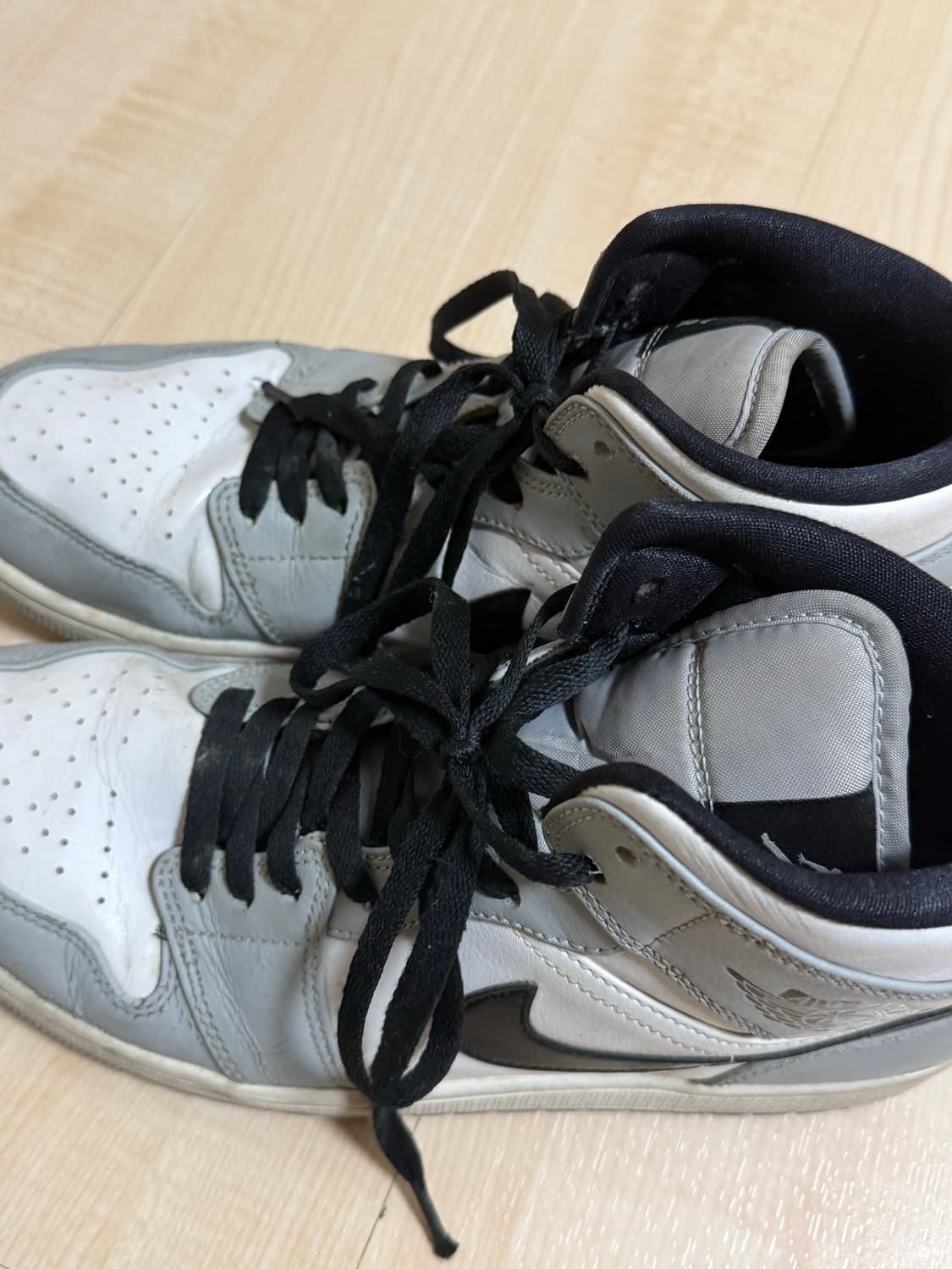 조던1 미드 라이트 스모크 그레이 상품이미지4