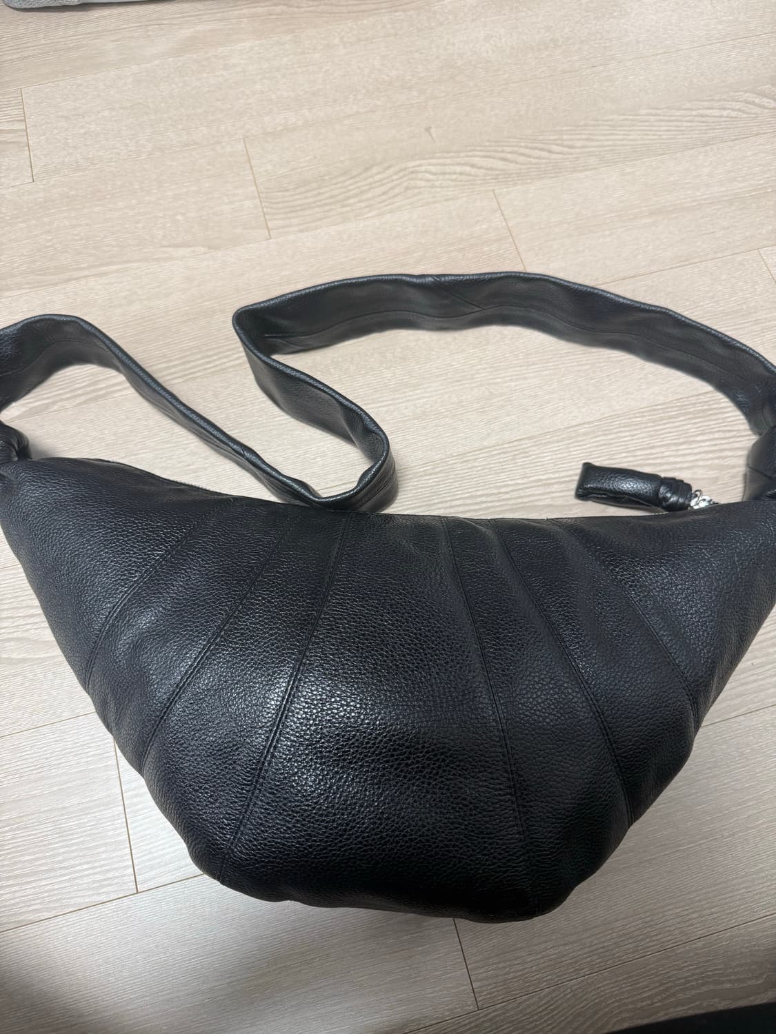 르메르 크루아상백 소프트 그레인드레더 블랙미디움 상품이미지2
